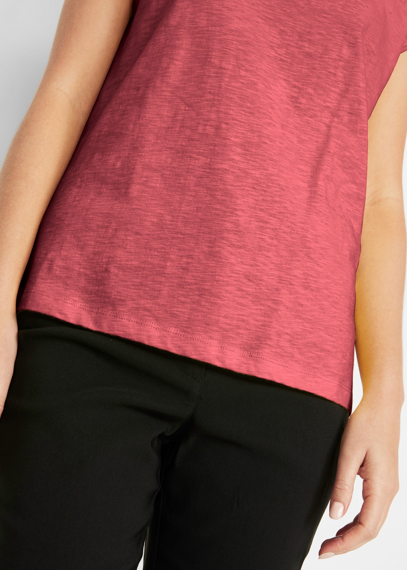 bonprix T-Shirt gerade Passform, überschnittene Schultern, mit Rundhalsausschnitt