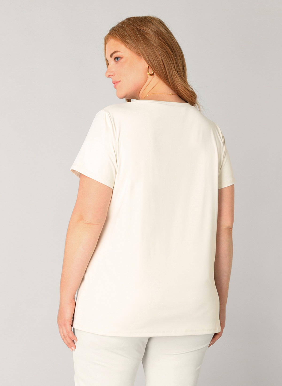 Base Level Curvy V-Shirt "Lilly" mit Stretch günstig online kaufen