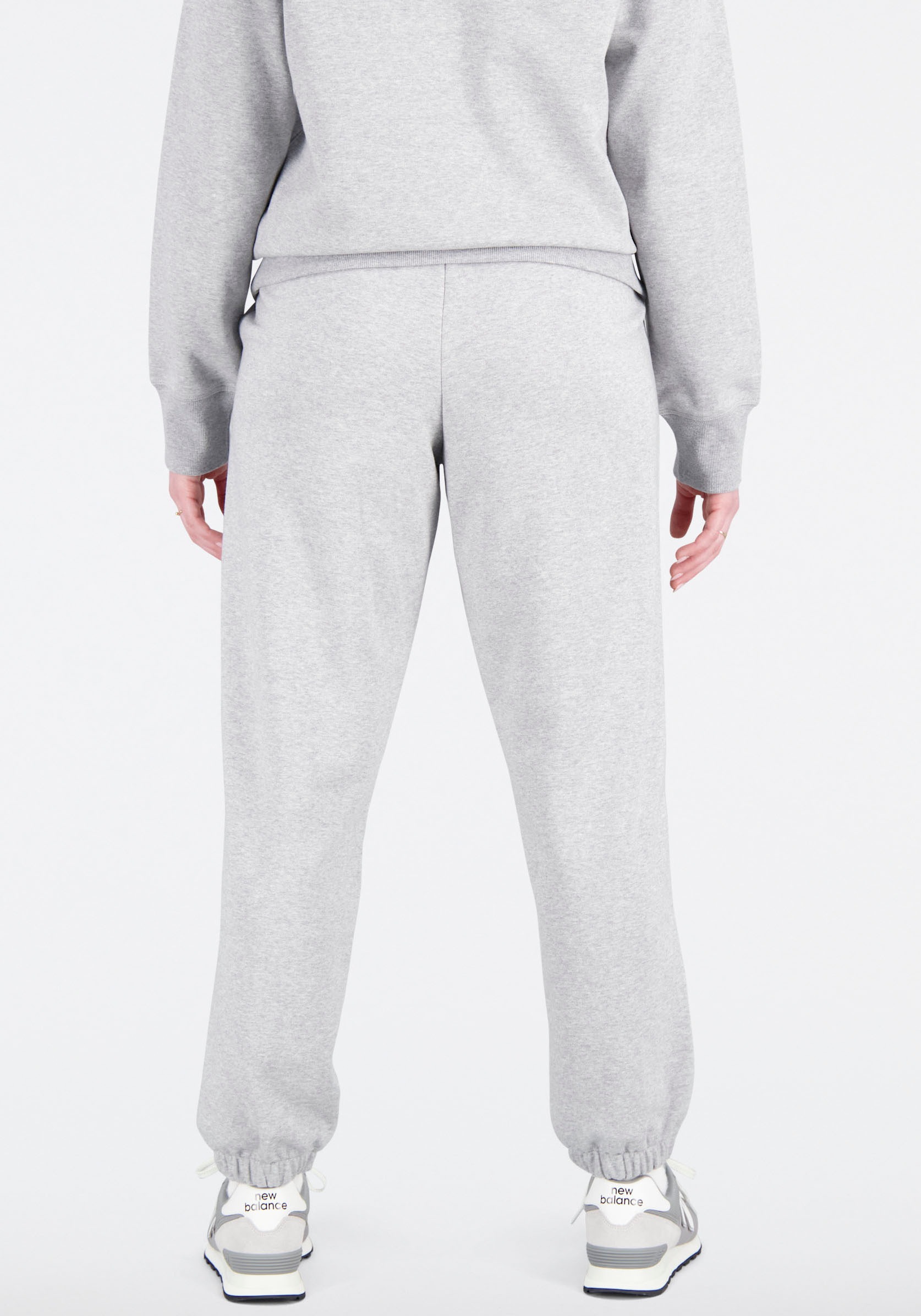 New Balance Jogginghose »NB ESSENTIALS STACKED LOGO SWEAT PANT«