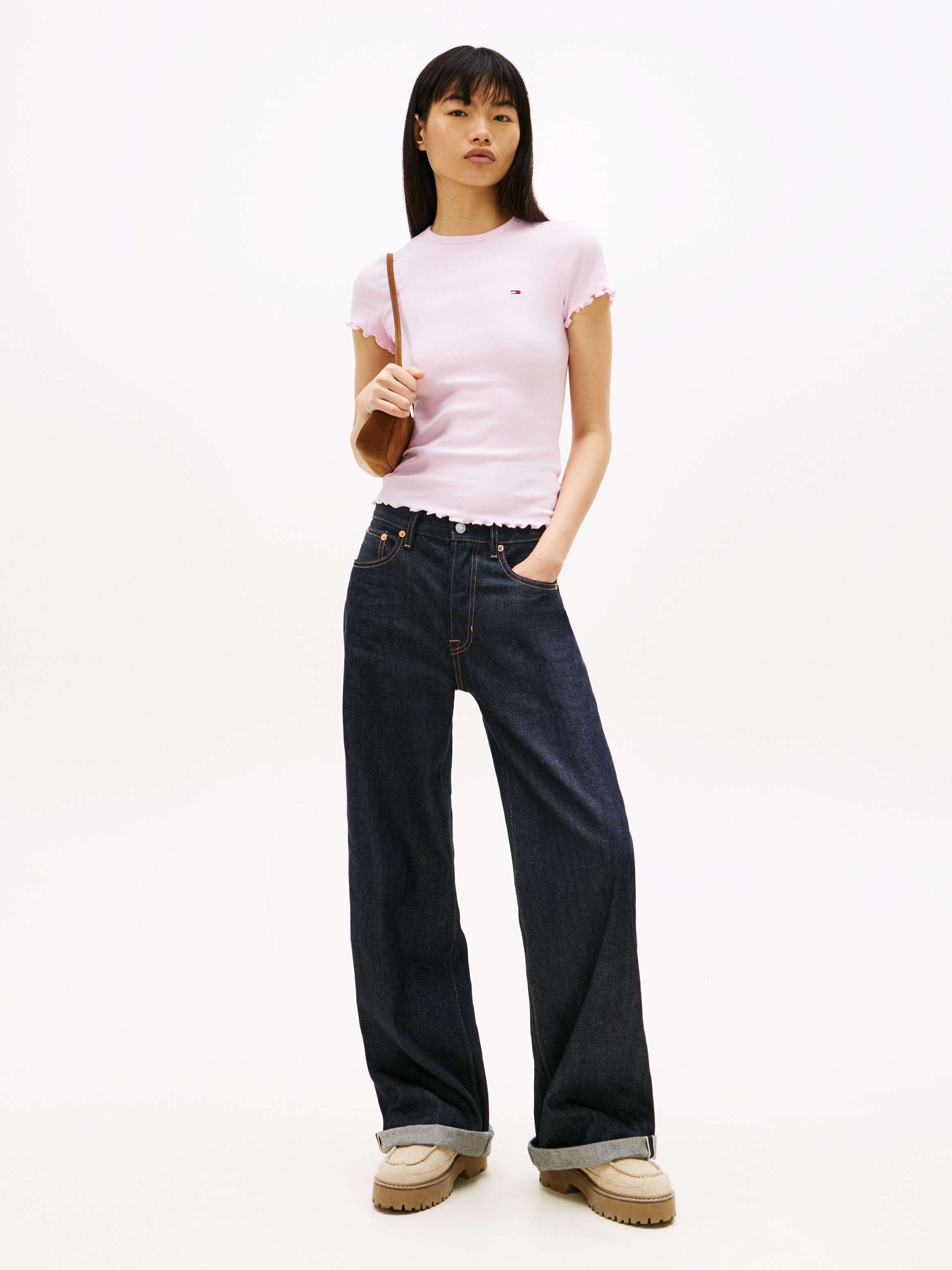 T-Shirt TOMMY JEANS "TJW SLIM LETTUCE EDGE RIB SS", Damen, Gr. S (36), pearly pink, Single Jersey, Obermaterial: 95% Baumwolle, 5% Elasthan, unifarben, slim fit, V-Ausschnitt, Shirts T-Shirt, mit gerippter Struktur 2