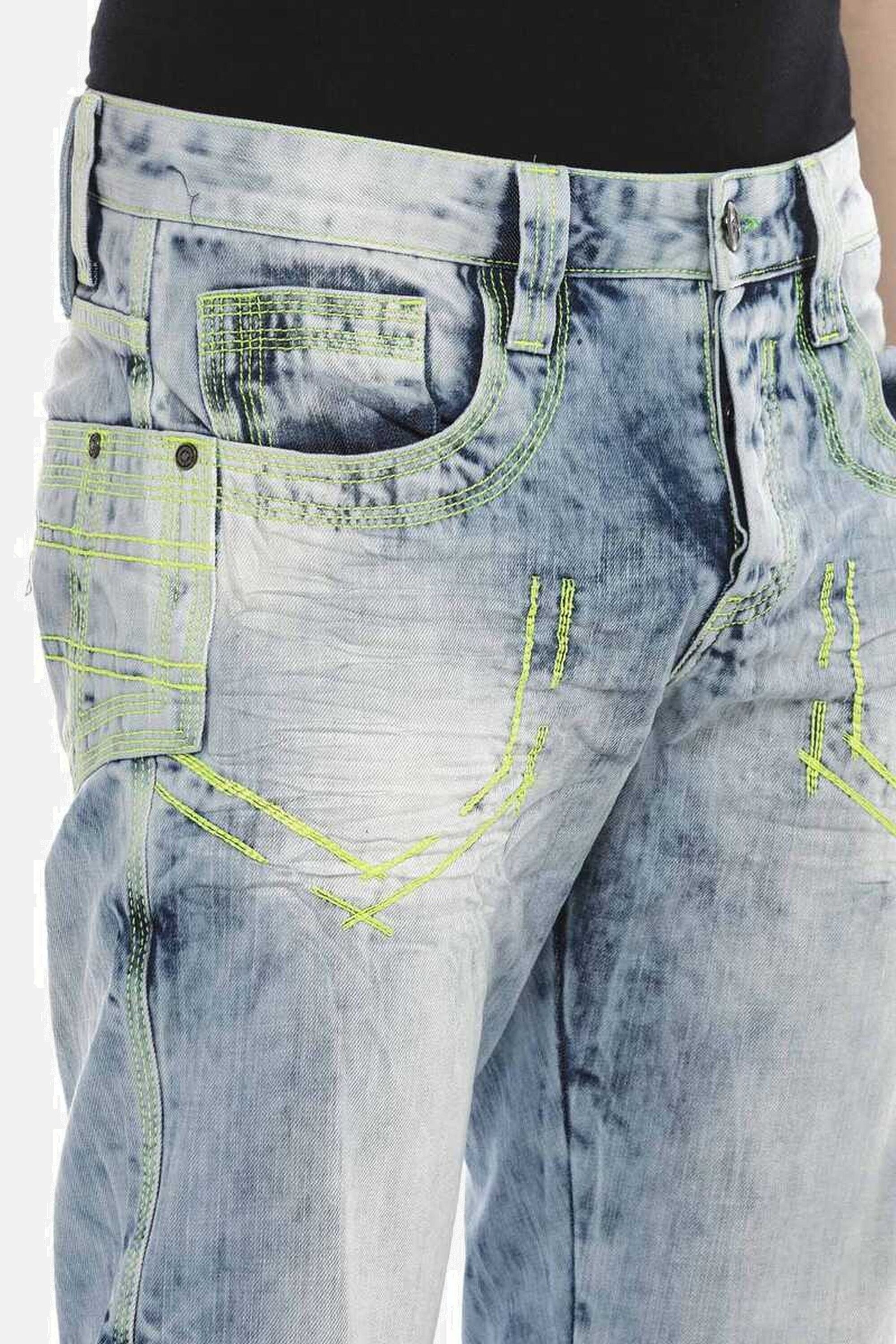 Cipo & Baxx Regular-fit-Jeans »DENIM«, bequeme Jeans mit heller Waschung, CD596