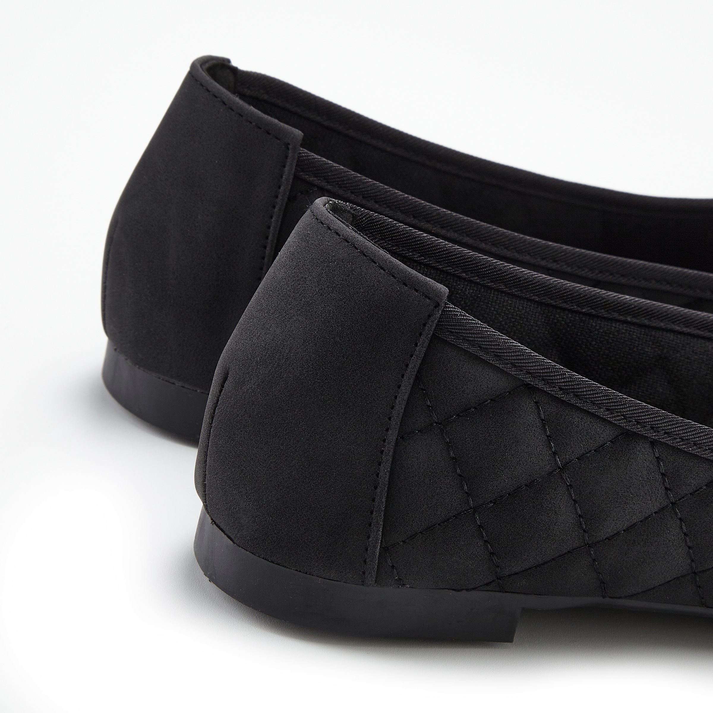 LASCANA Ballerina »Slipper, Schlüpfschuh«, mit Schleifenapplikation VEGAN