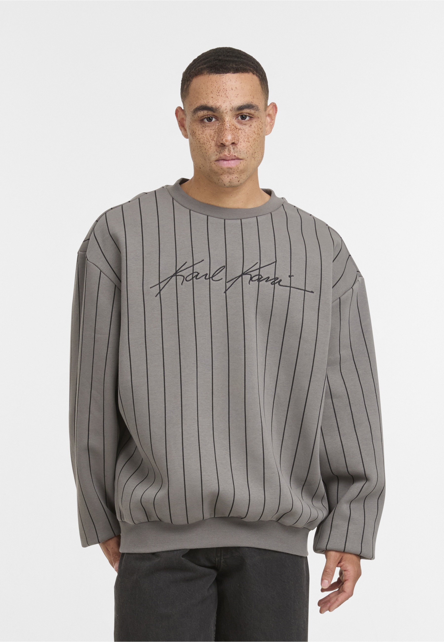 Karl Kani Sweater »Karl Kani Autograph Pinstripe Sweat Os Crewneck«, 1 Stk.
