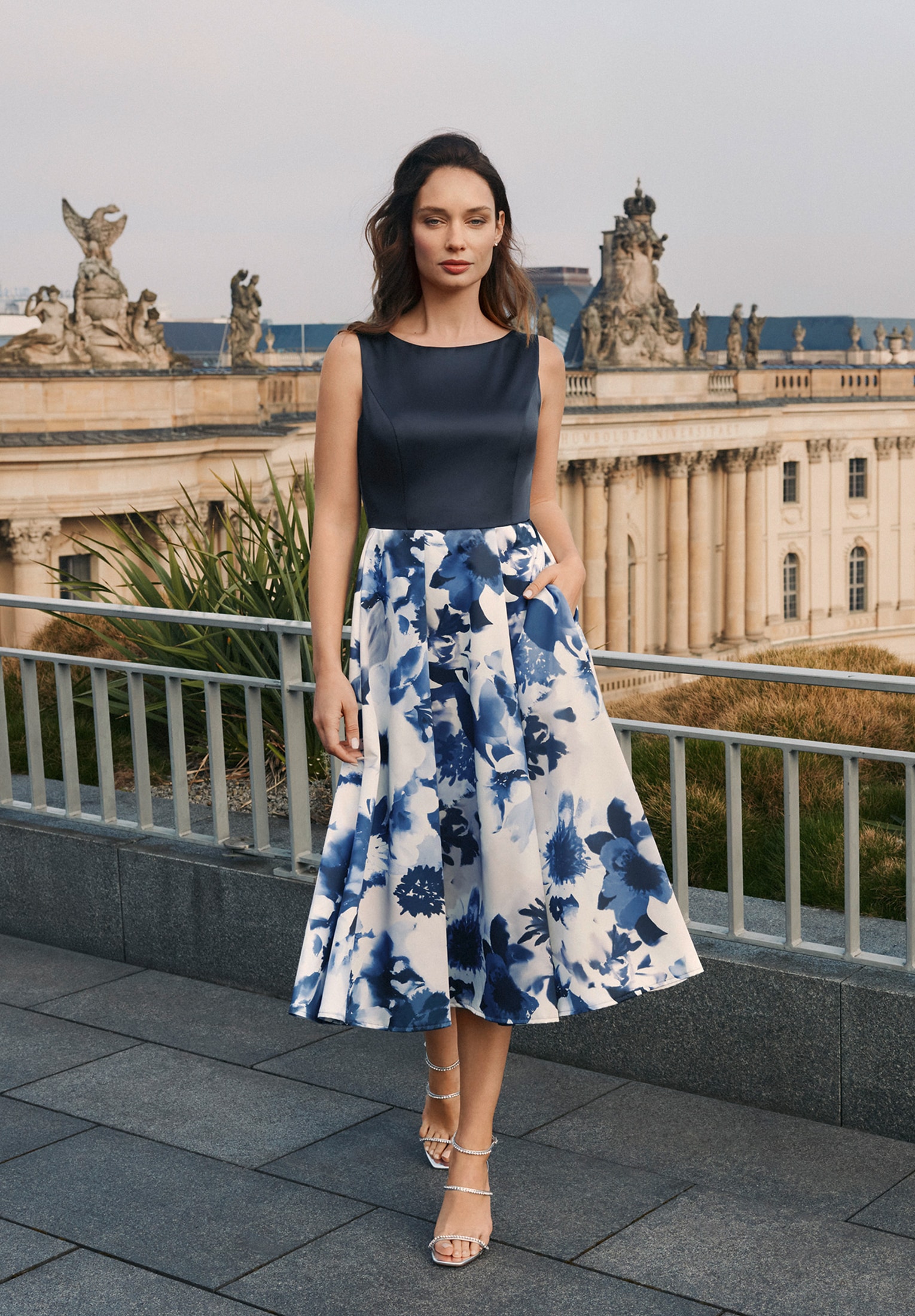 Vera Mont Cocktailkleid »Vera Mont Cocktailkleid mit ausgestelltem Rock«
