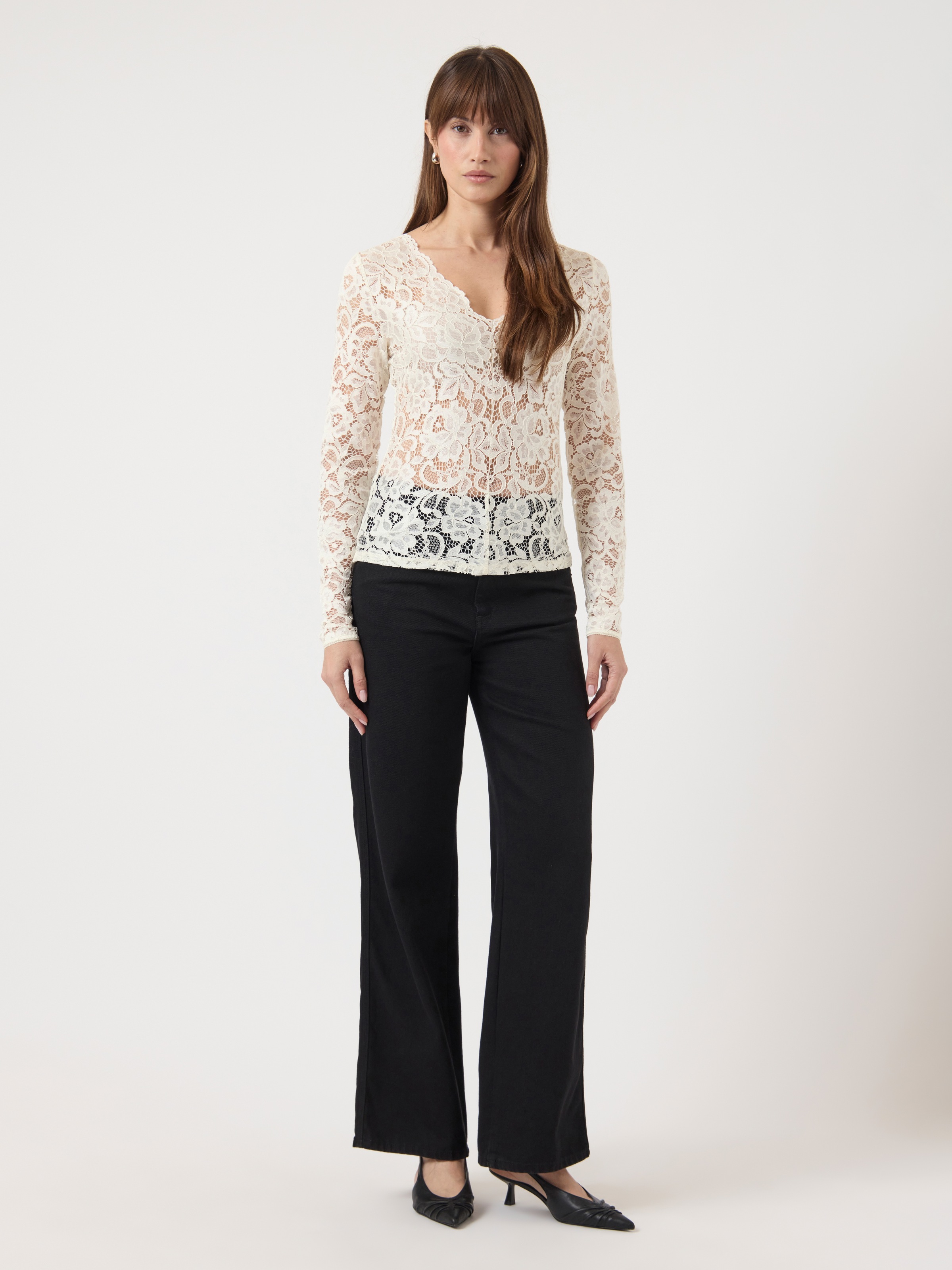 Thumbnail - Y.A.S Spitzenshirt "YASLACEY LS V-NECK LACE TOP S. NOOS"