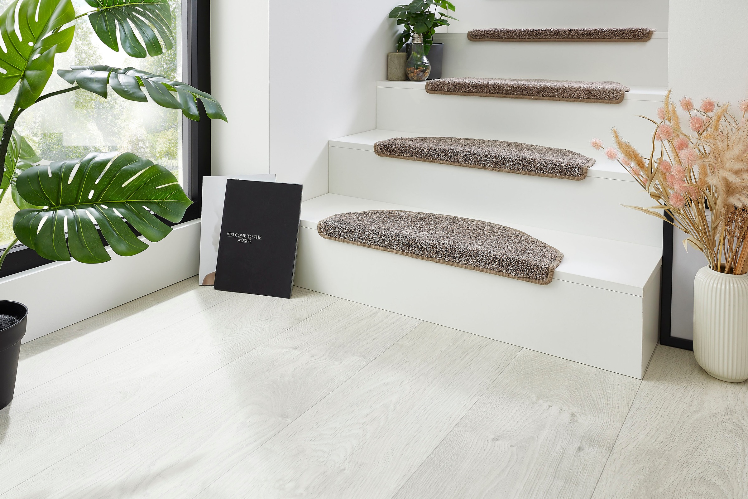 Andiamo Stufenmatte »Parla«, halbrund, 13 mm Höhe, Kurzflor, weicher Velours, selbstklebend, 15 Stück in einem Set