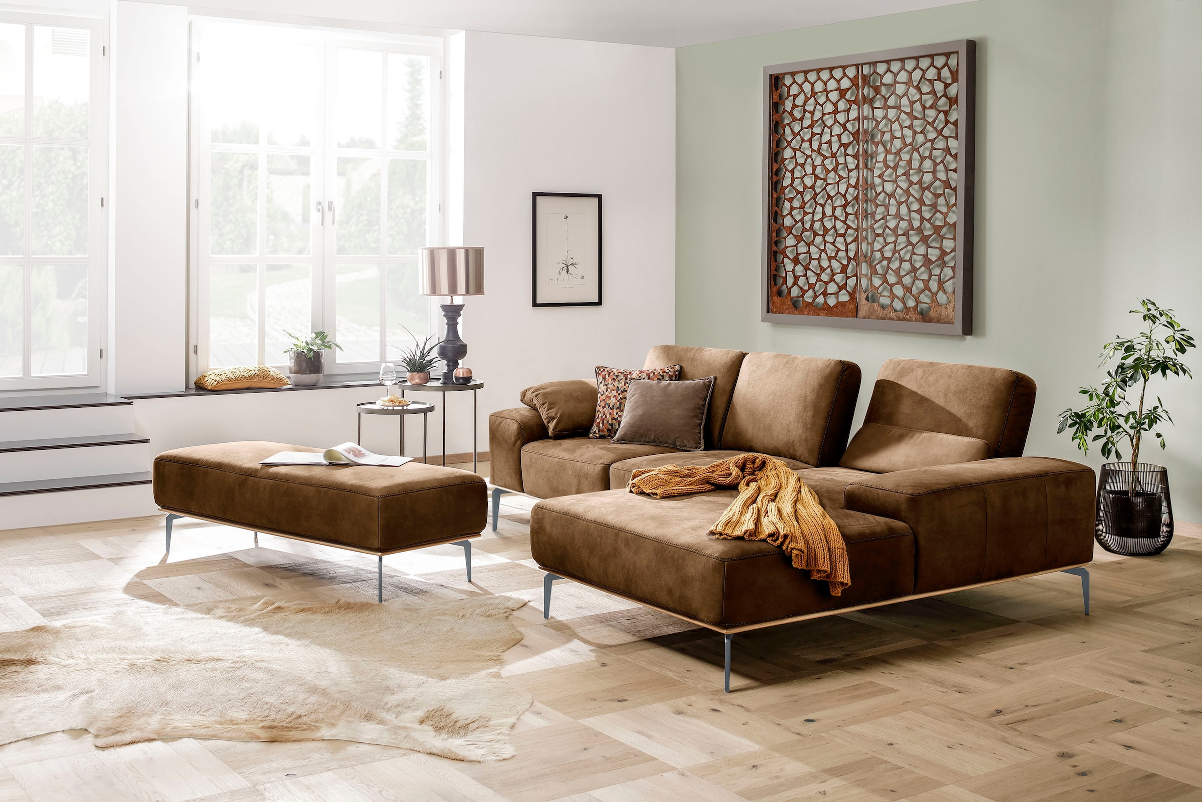 W.SCHILLIG Ecksofa »run, Designsofa mit tollem Sitzkomfort, bequem, L-Form« mit elegantem Holzsockel, Füße in Silber matt, Breite 279 cm