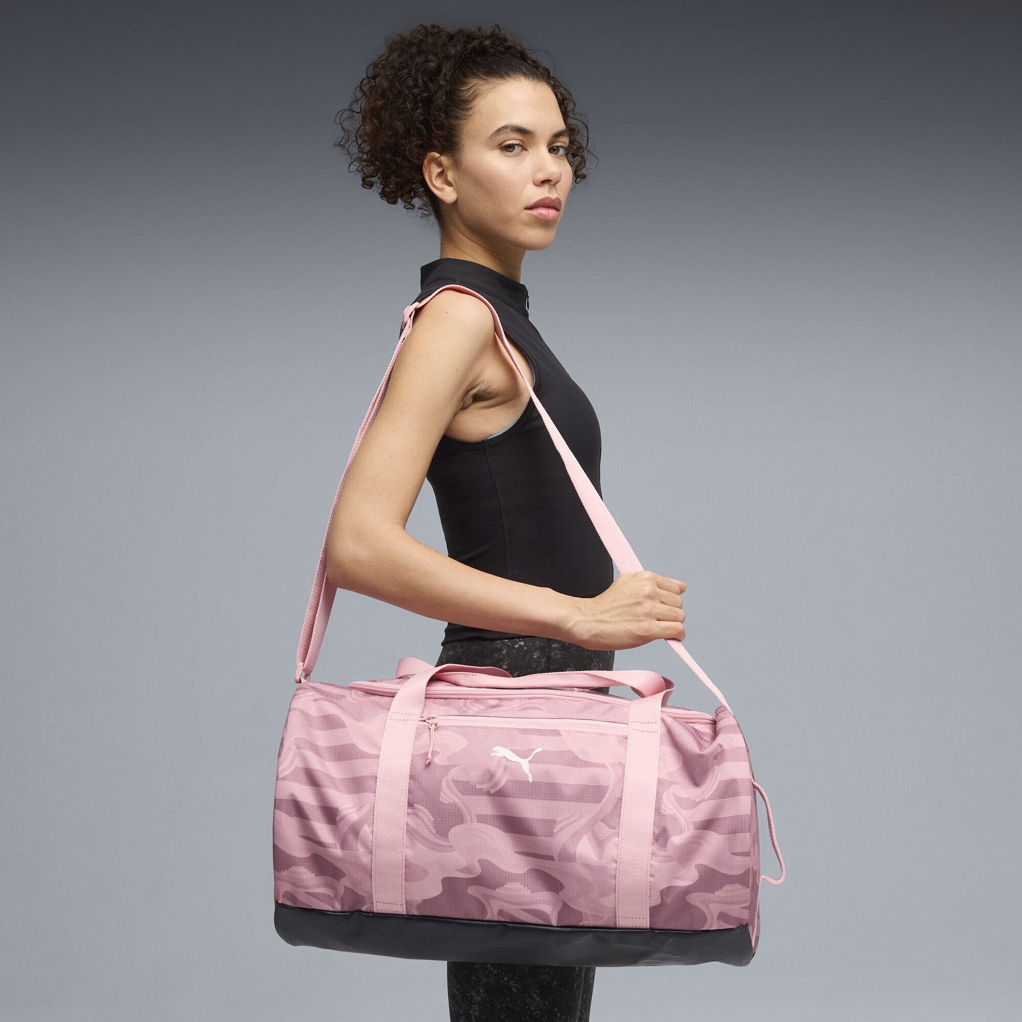 PUMA Schultertasche »Active Training Essentials 28,5 l Schultertasche Damen«