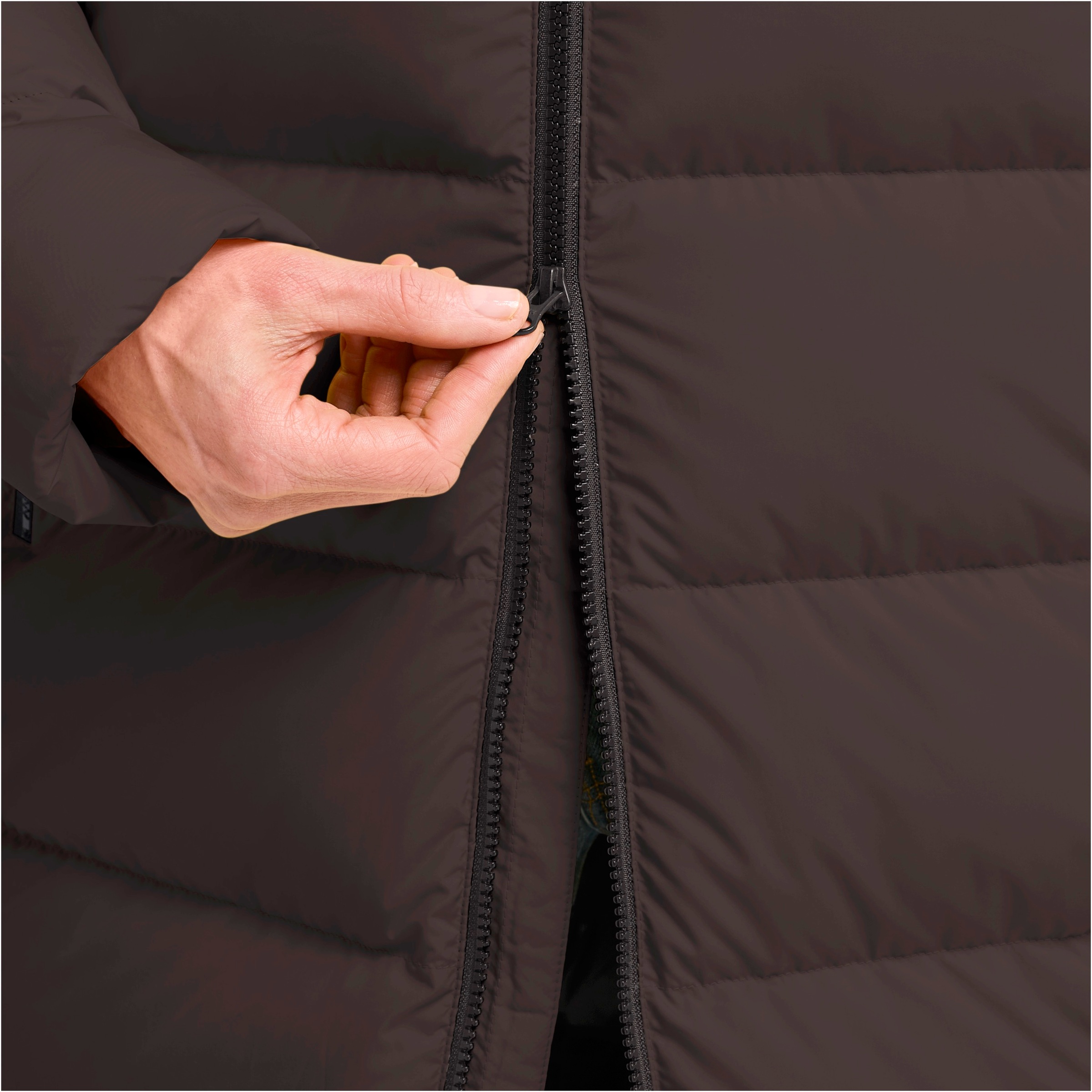 Daunenmantel JACK WOLFSKIN "FROZEN PALACE COAT W RDS", Damen, Gr. XL, peat, Obermaterial: 100% Polyester. Futter: 100% Polyester. Wattierung: 90% Entendaune, 10% Federn, hoch geschlossener Ausschnitt, Mäntel Daunenmantel, mit Entendaunen- und Federfüllung 3