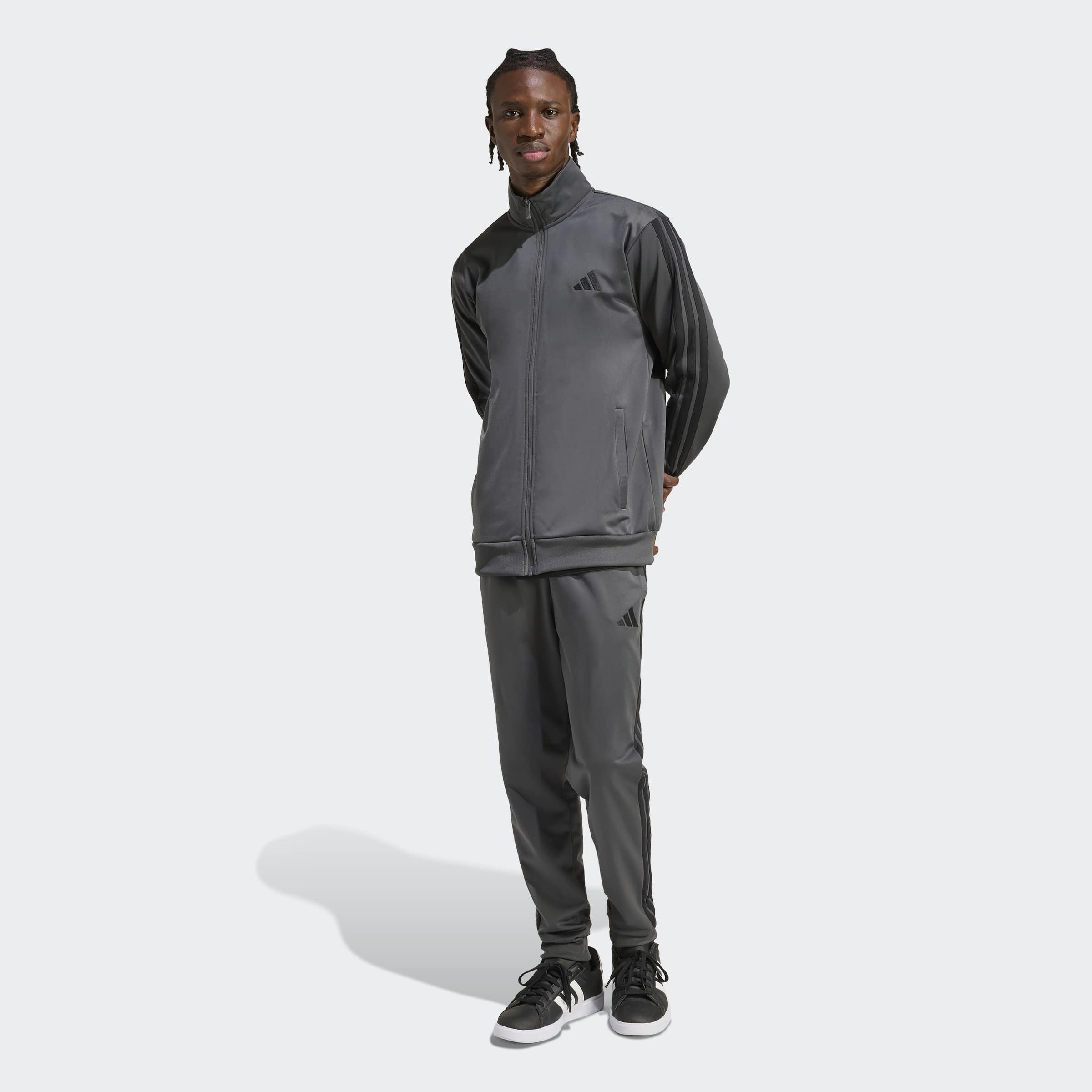 adidas Sportswear 1100000002199 "DAYREADY" 2 tlg. für Laufen und sportliche Aktivitäten, zweiteiliges Set