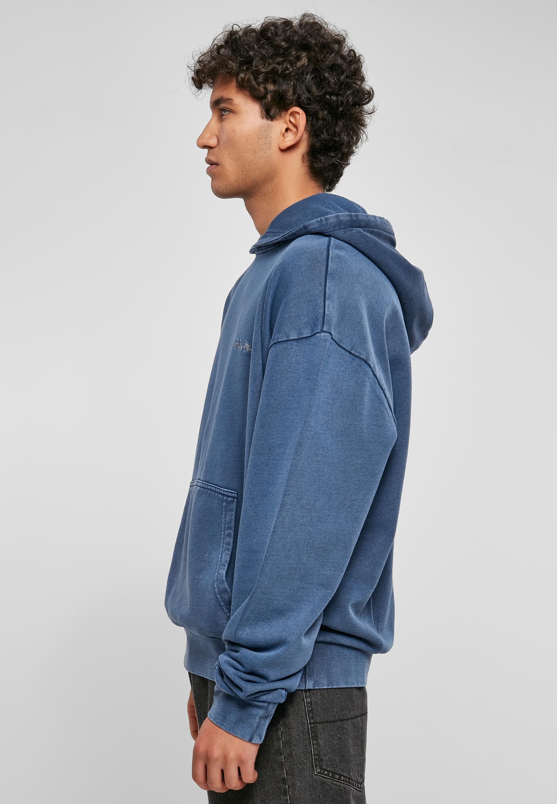 URBAN CLASSICS Kapuzensweatshirt »Urban Classics Herren Small Embroidery Hoody«, (1 tlg.)