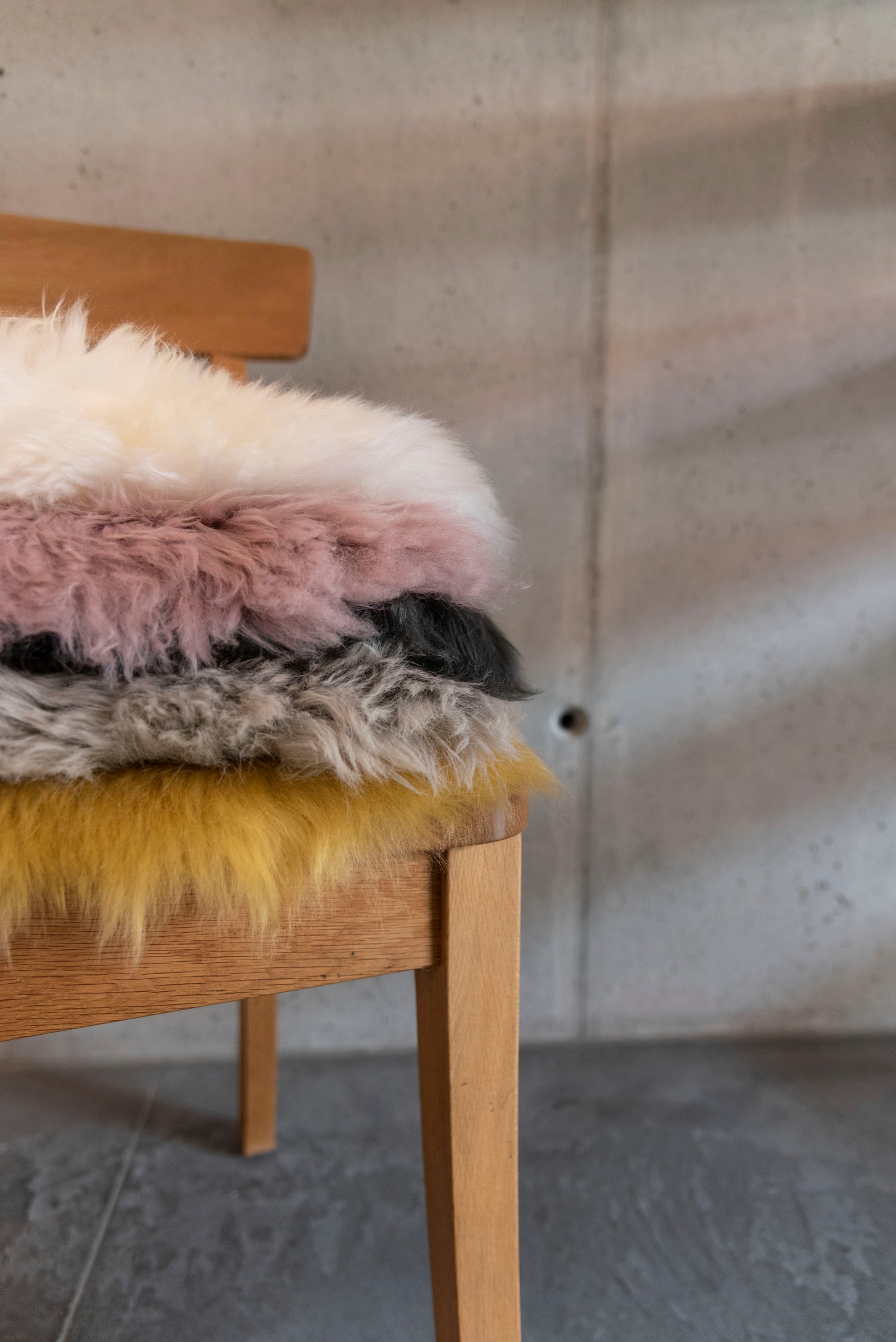 Heitmann Felle Stuhlkissen "Lamm, Sitzauflage eckig" 44x44 cm, echtes Lammf günstig online kaufen