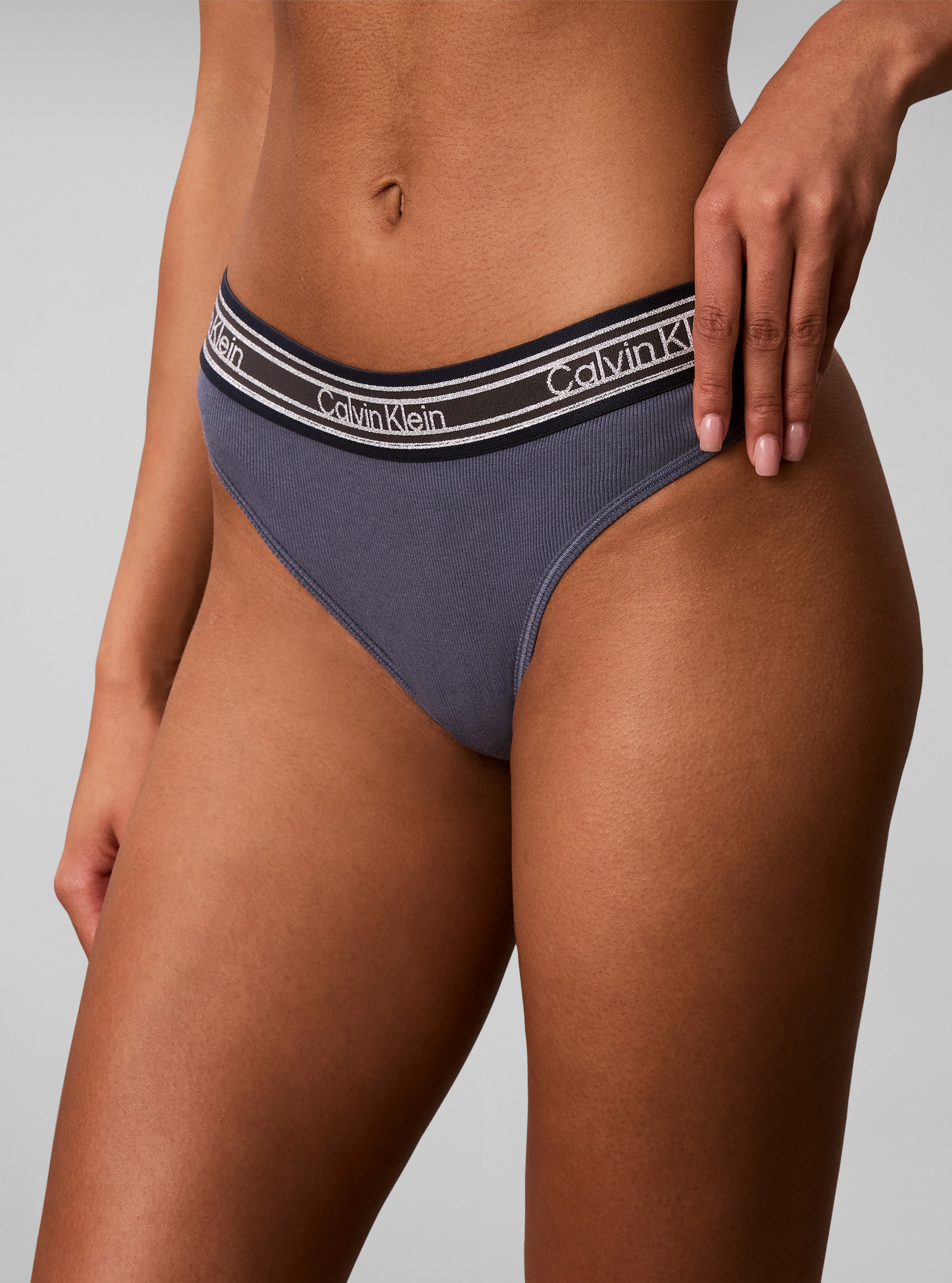 Calvin Klein Underwear Tanga "THONG" Körpernahe Passform mit elastischem Bund