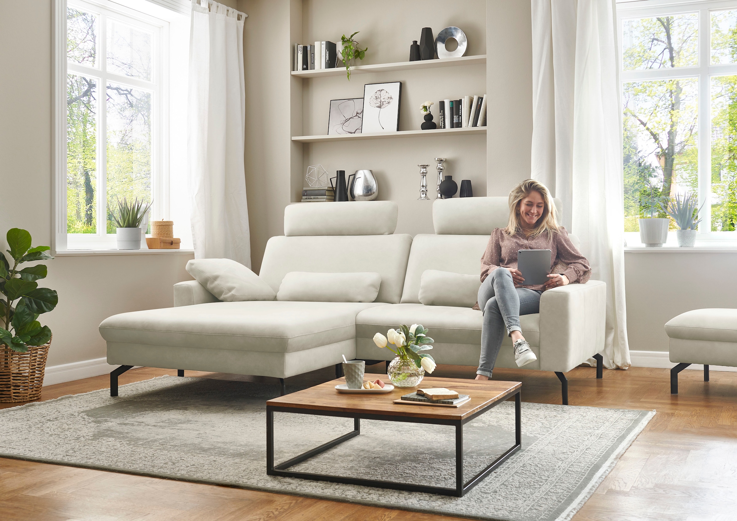 Die PlanBar Ecksofa "PN-EM20028 L-Form mit Kopfstützen", wahlweise mit moto günstig online kaufen