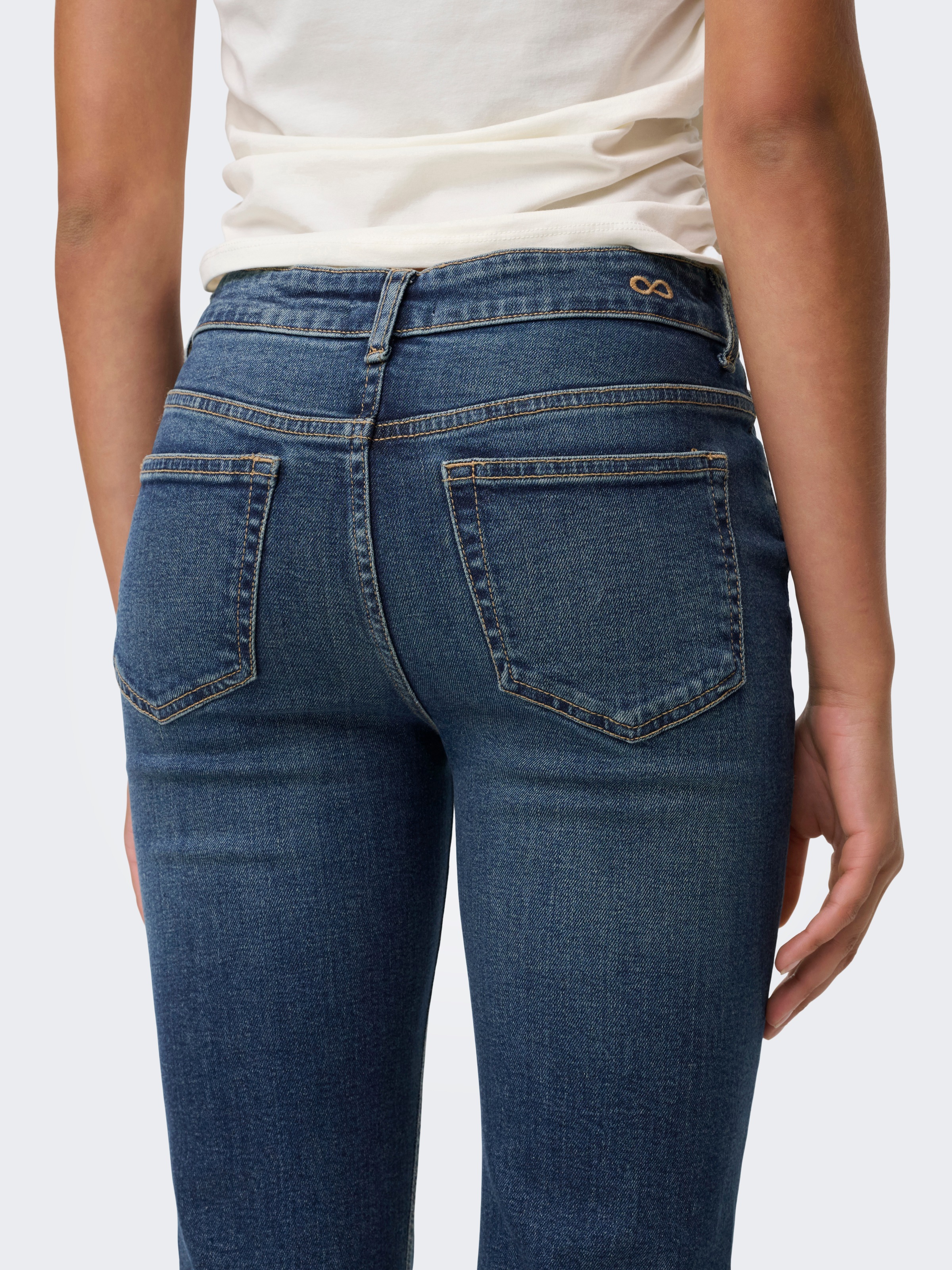 JDY 5-Pocket-Jeans "JDYKATHY HW FLARED JEANS DNM NOOS" mit ausgestelltem Be günstig online kaufen