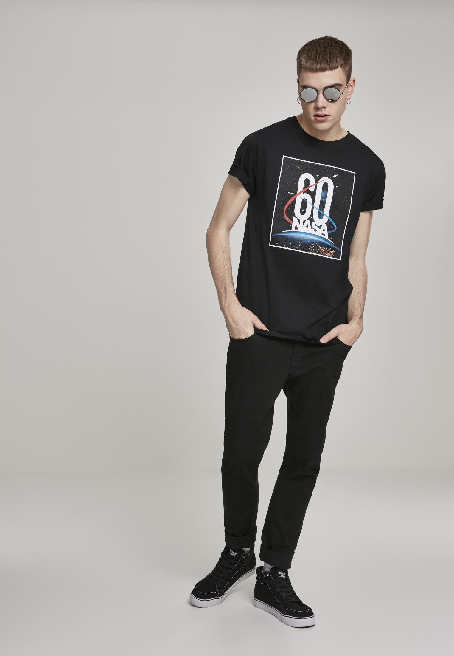 MisterTee T-Shirt »MisterTee Herren NASA 60th Anniversary Tee«, (1 tlg.)