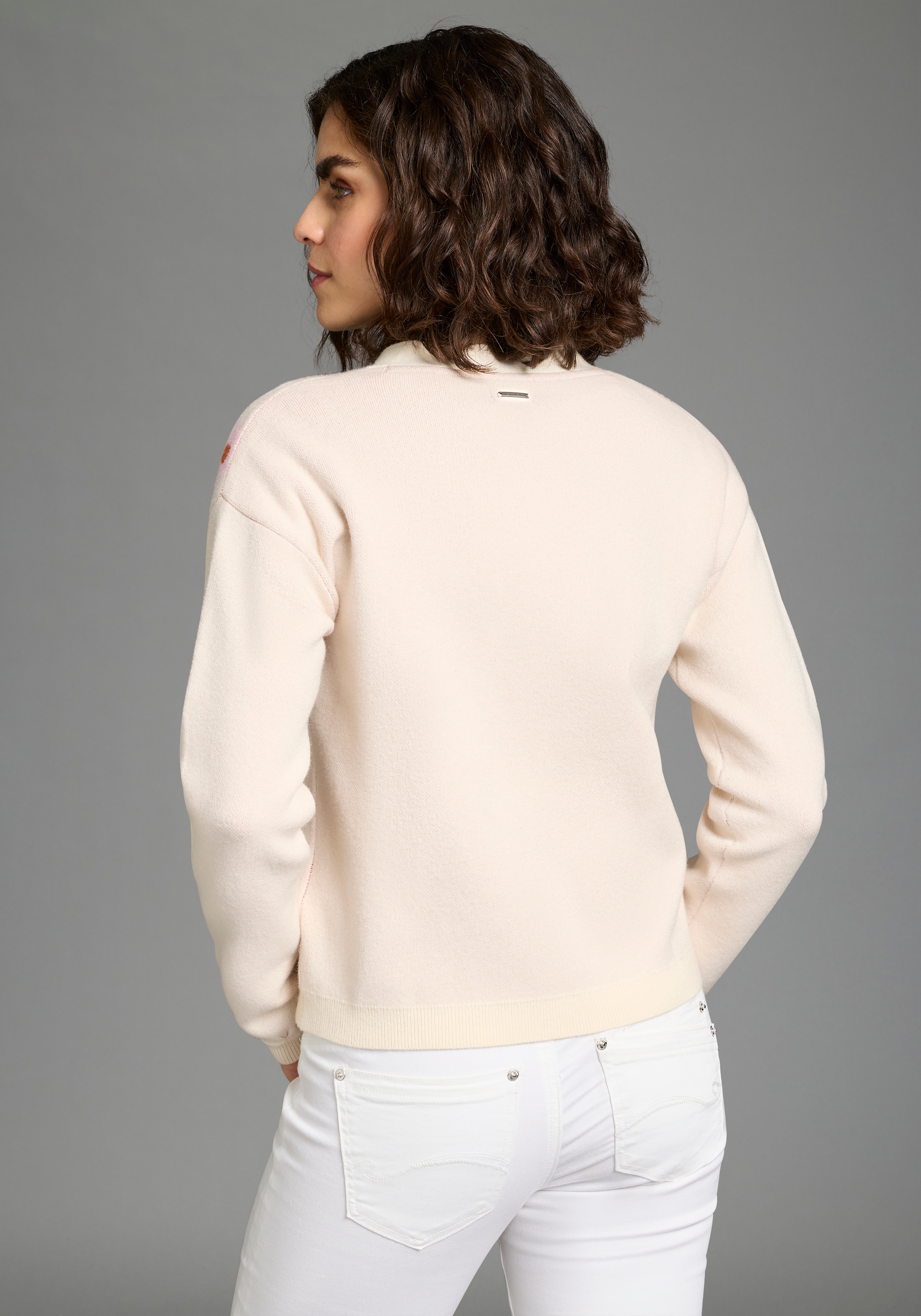 KangaROOS Strickjacke Strickjacke aus Feinstrick, bequeme Passform, weite Langarm-Ärmel