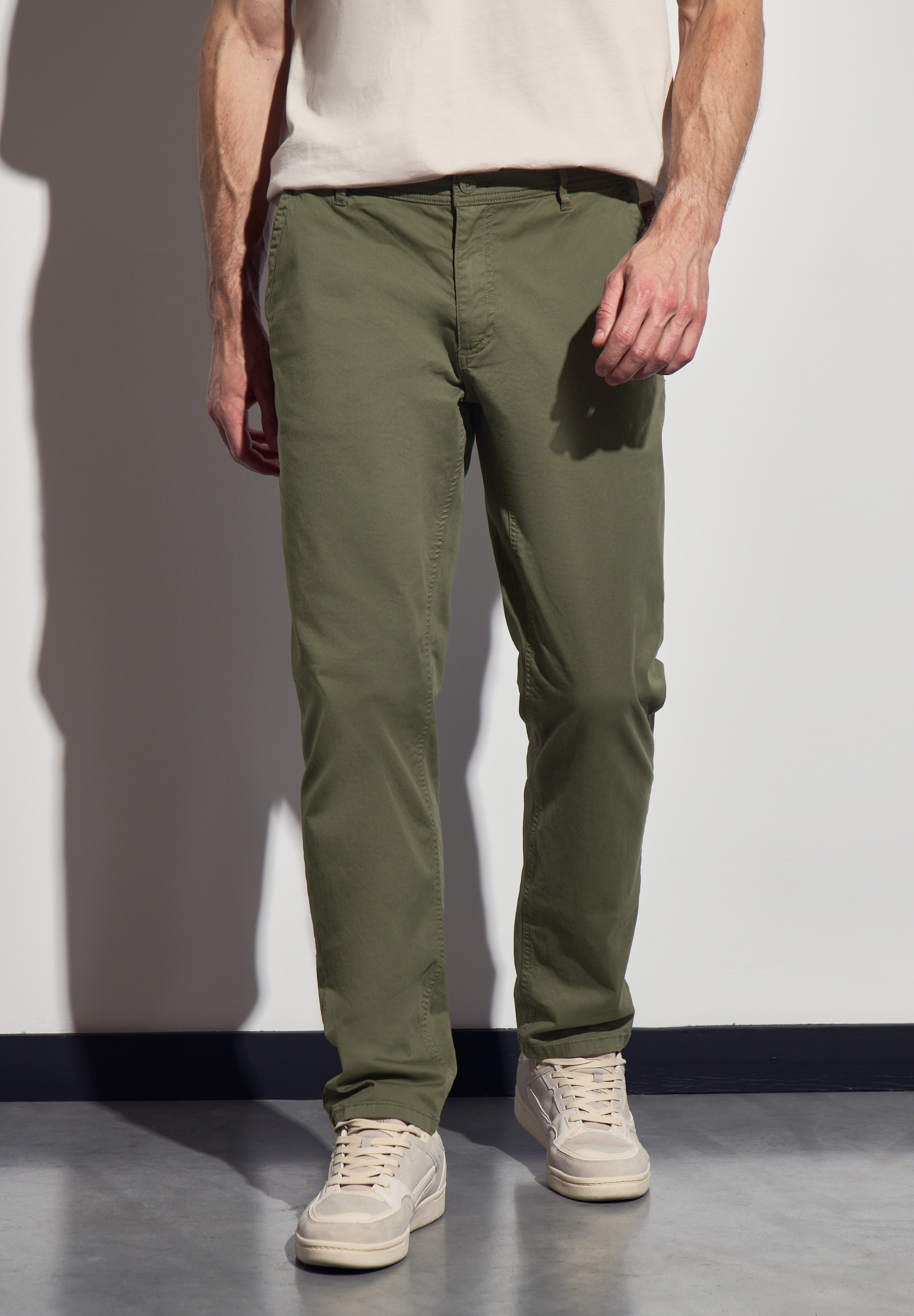 STREET ONE MEN Chinohose, aus Baumwolle mit Stretchanteil günstig online kaufen