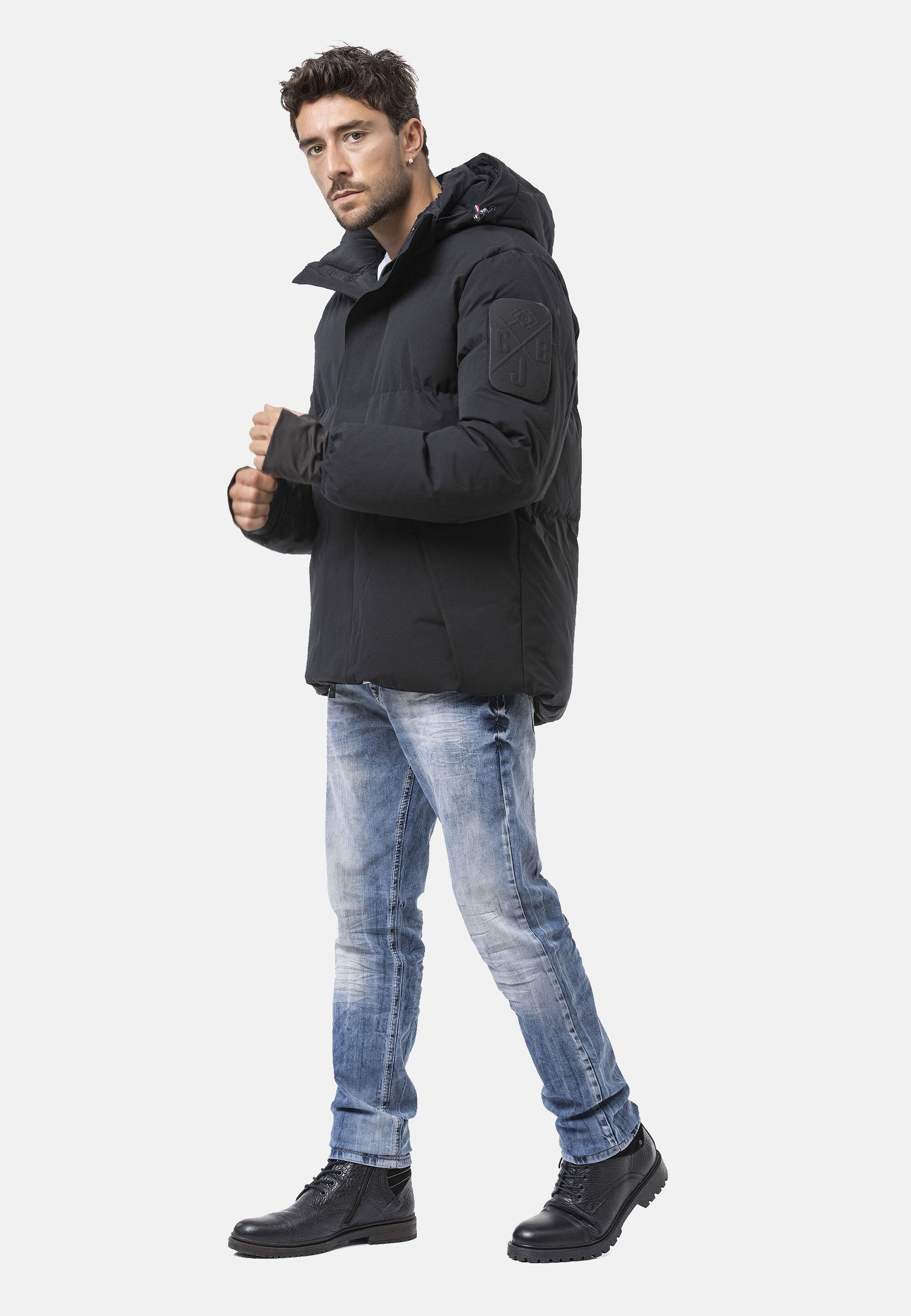 Cipo & Baxx Winterjacke »CM228« mit Kapuze sportlich, warm & ideal für Snowboard-Fahrer