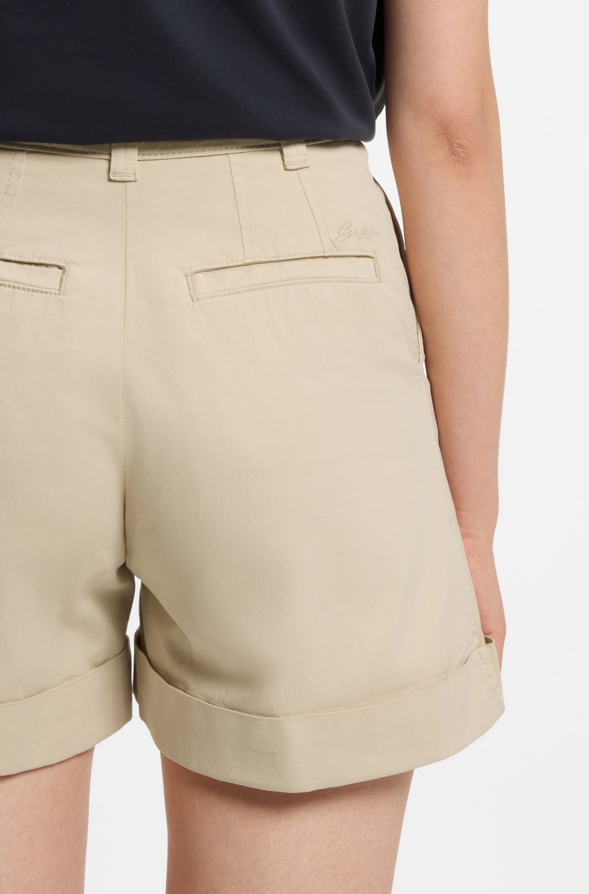BOSS ORANGE Shorts »Tanessa Premium Damenmode«  mit umgeschlagenem Saum, Baumwoll-Twill