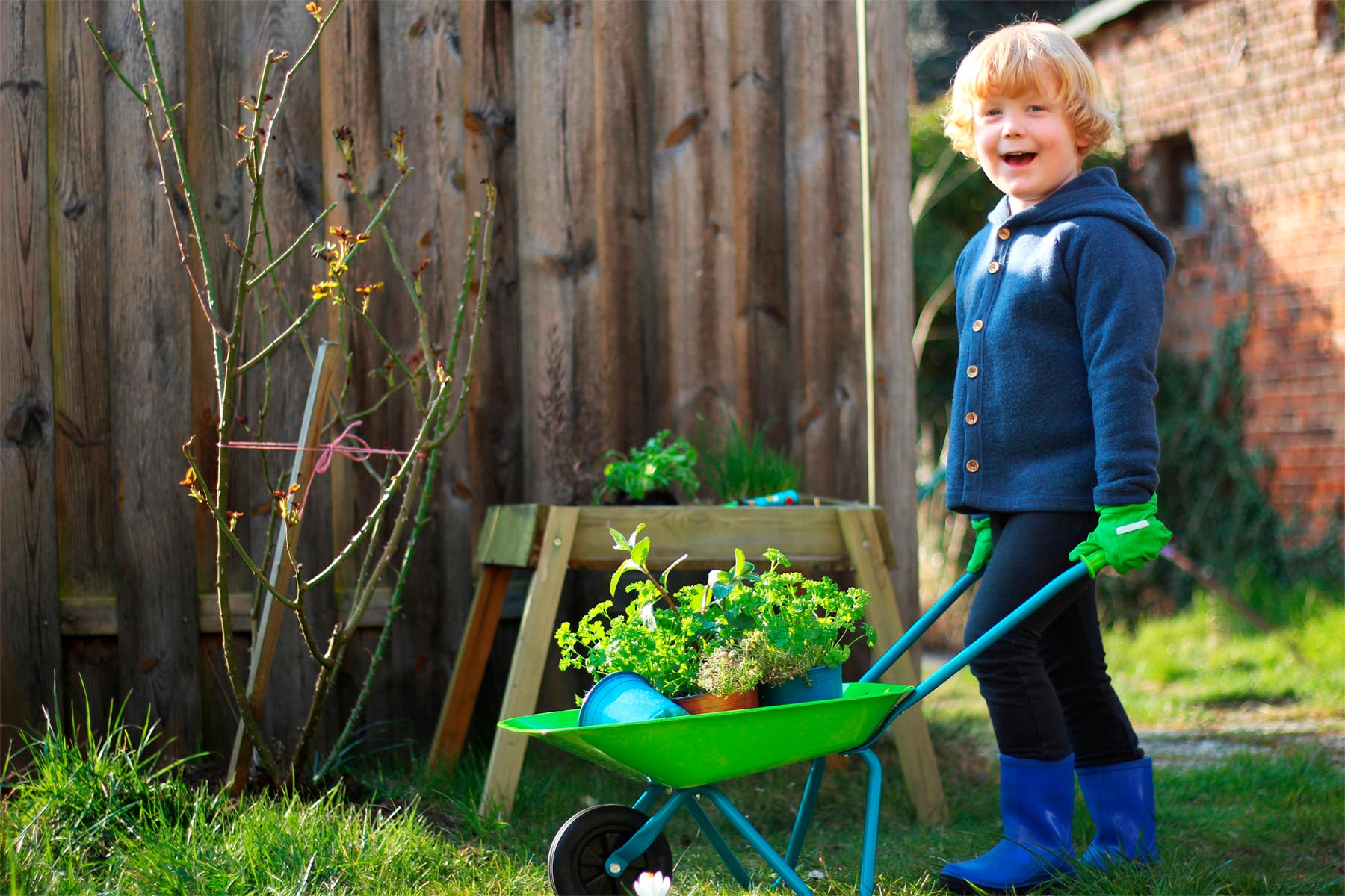 Small Foot Kinder-Gartenset, mit Schubkarre