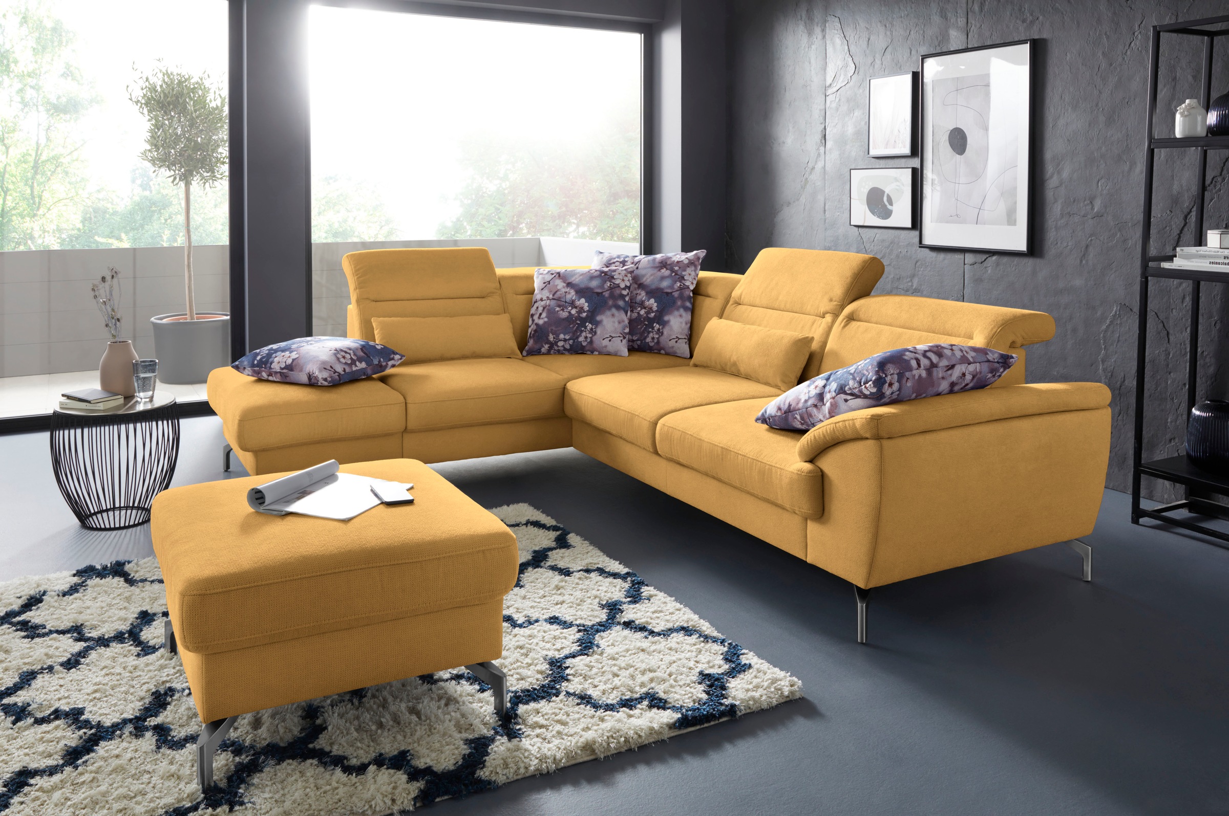 sit&more Ecksofa "Percy L-Form" 15 cm Fußhöhe, Sitztiefenverstellung, wahlweise in 2 Fußfarben