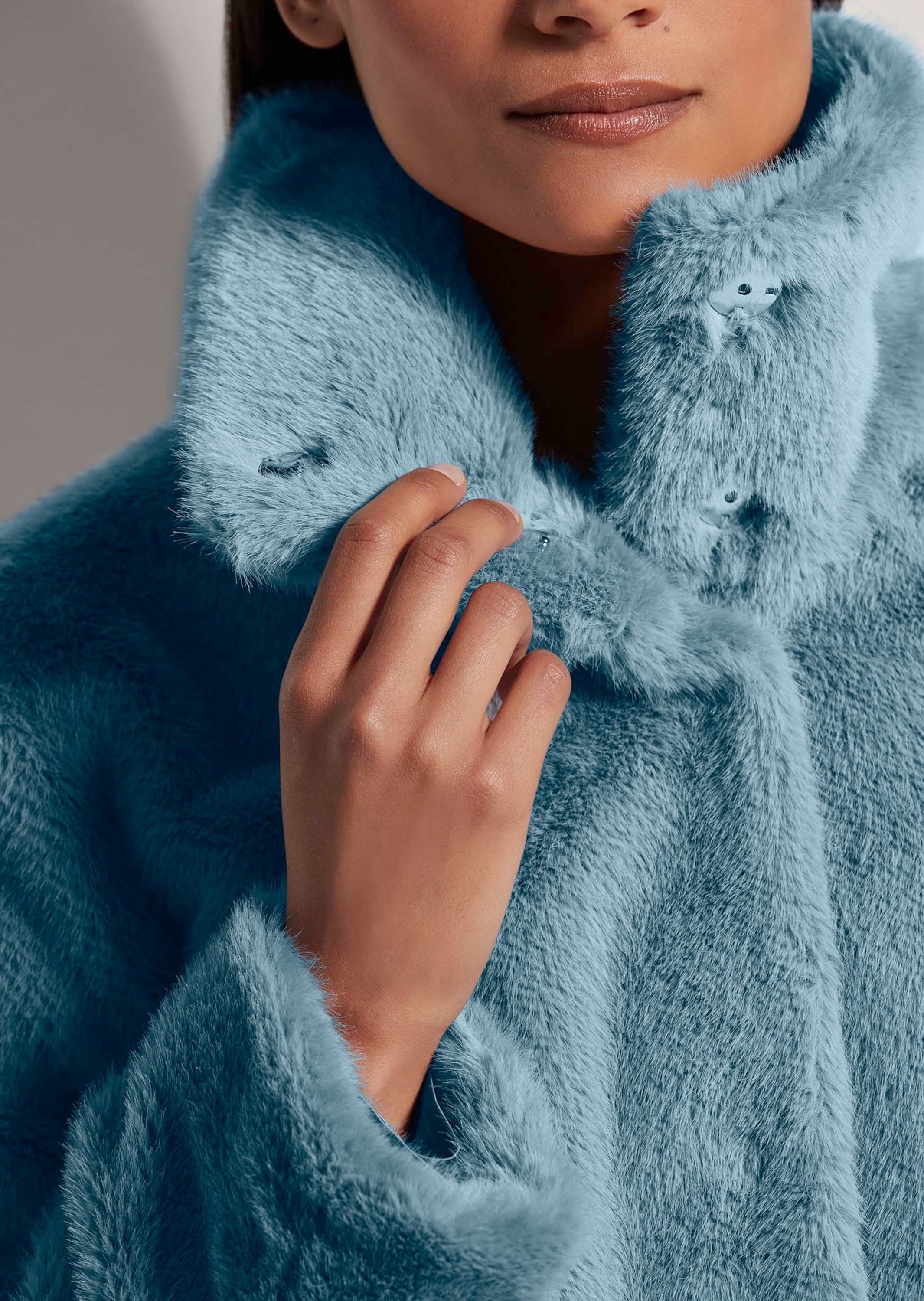 MADELEINE Kurzjacke »Jacke Kurzjacke aus Webpelz«