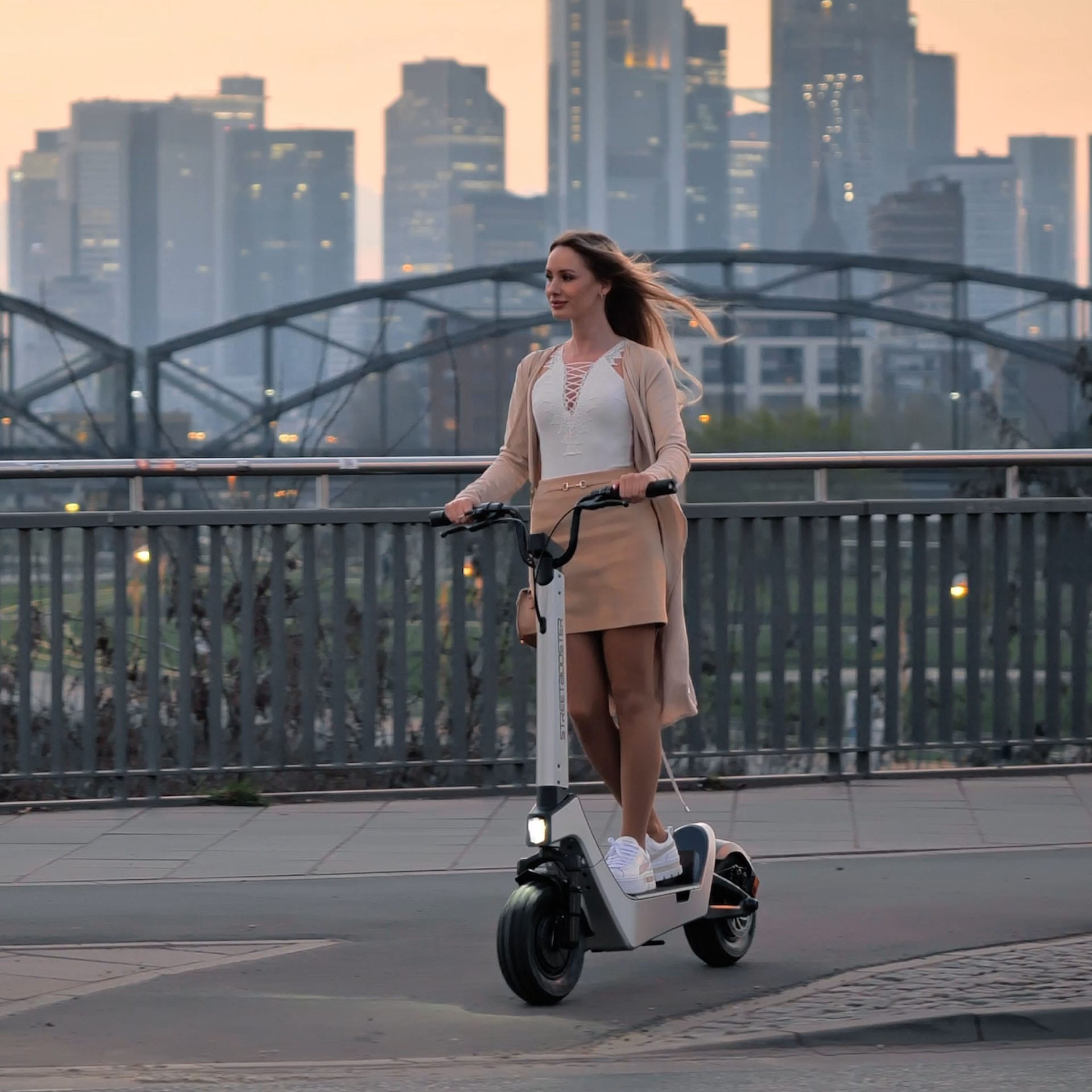 STREETBOOSTER E-Scooter »Pollux«, mit Straßenzulassung, bis zu 55 km Reichweite, mit Wechsel-Akku-System