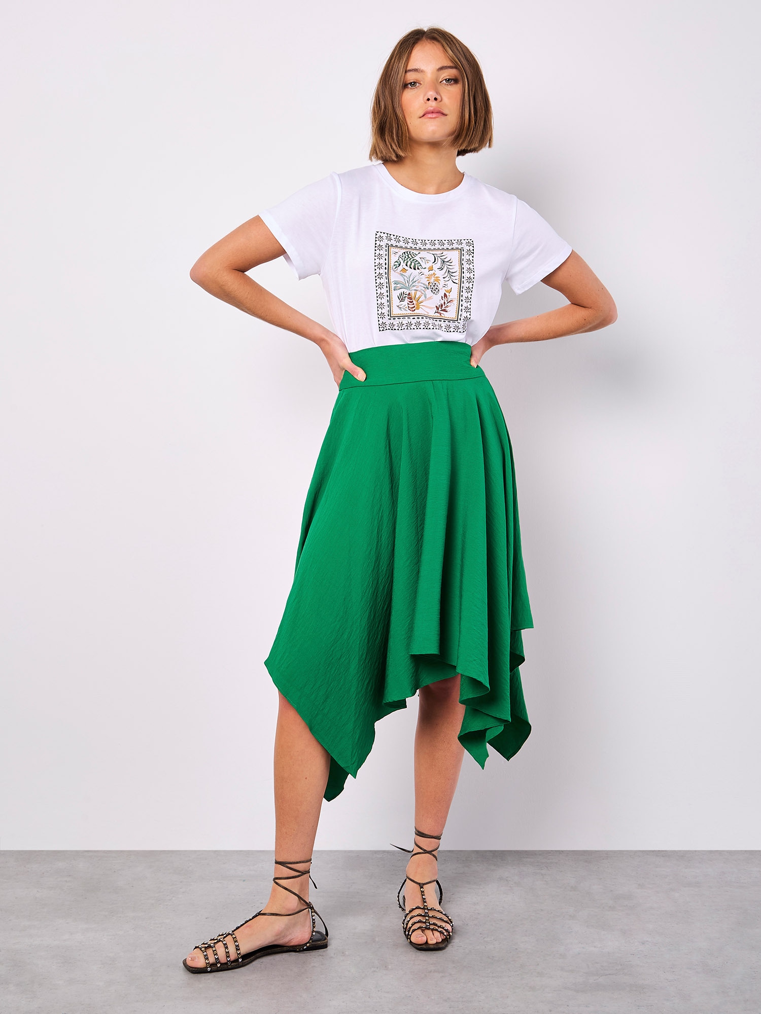 Apricot Stufenrock "Hankyhem Skirt" mit asymmetrischem Saum