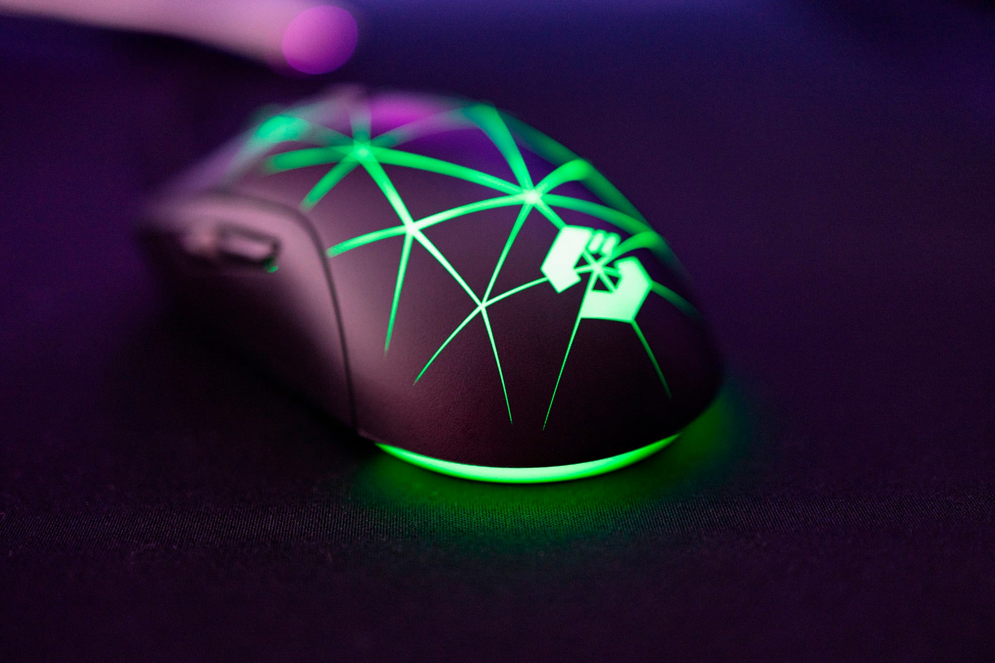 Speedlink Gaming-Maus »CORAX konfigurierbare RGB Beleuchtung, 5 programmierbare Tasten«, DPI-Schalter bis 3.200 dpi, kabelgebunden, stoffummanteltes Kabel