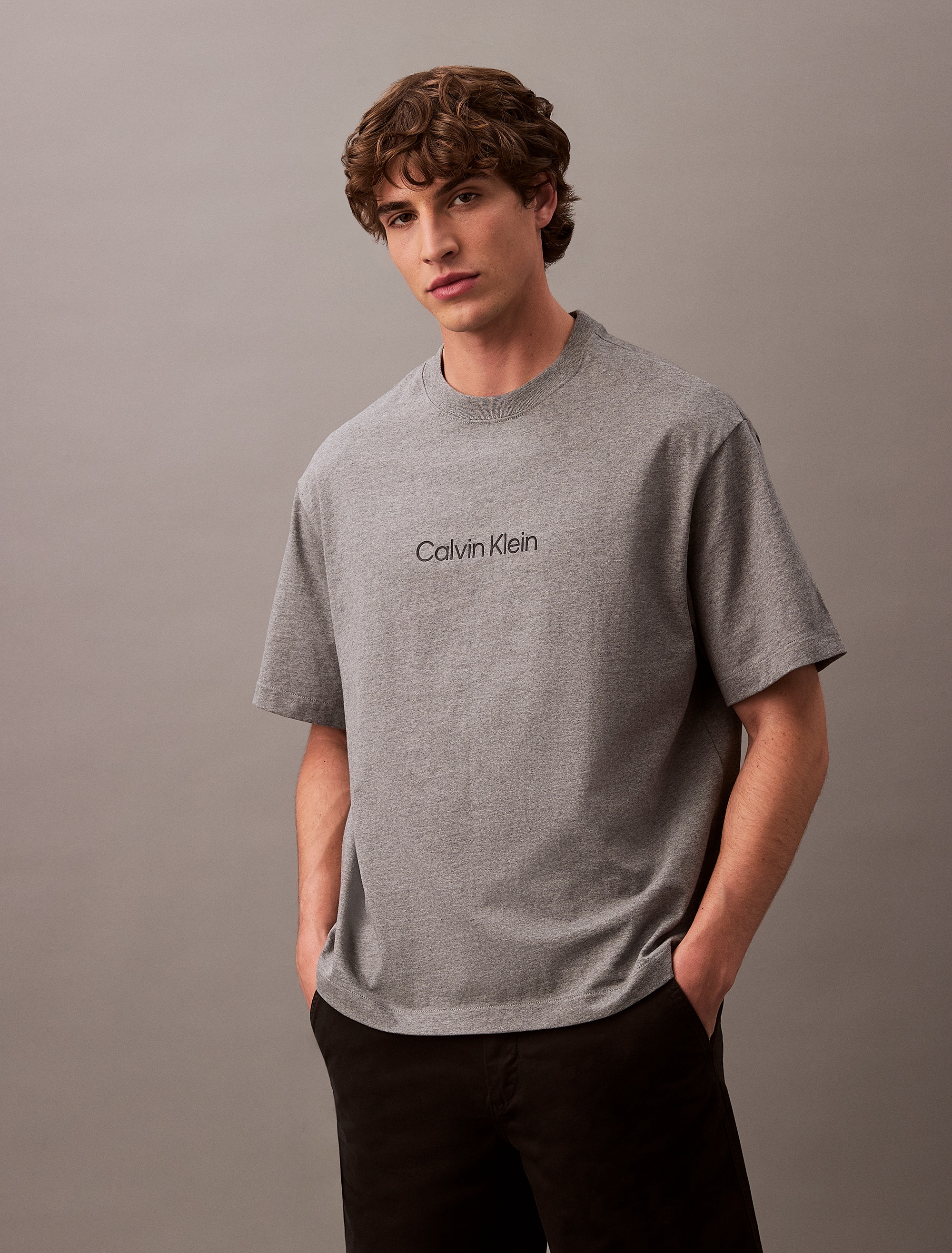 Calvin Klein T-Shirt »SS RLXD STANDARD LOGO CREWNK TEE«