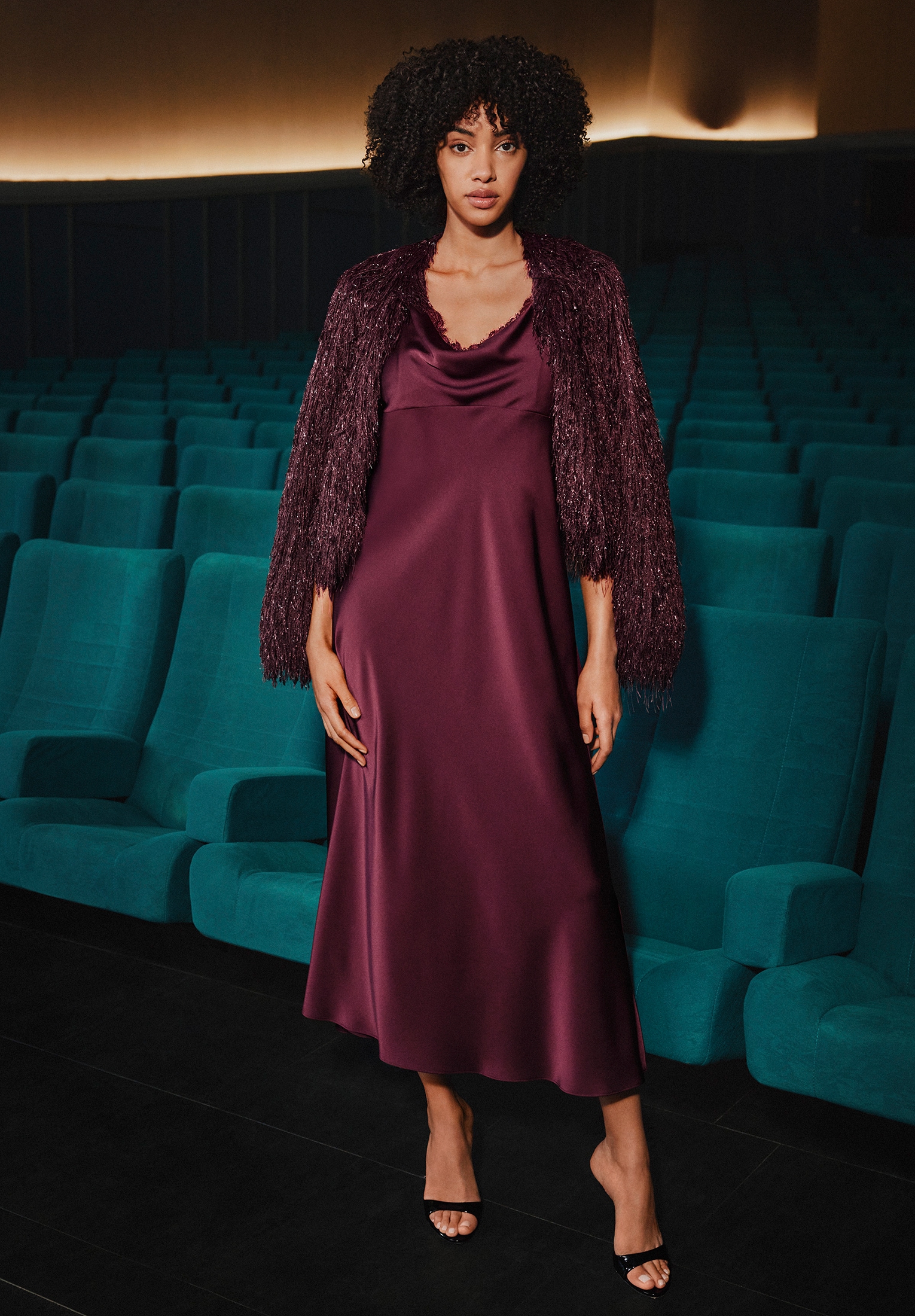 Vera Mont Abendkleid »Vera Mont Abendkleid mit Spitzeneinsatz«