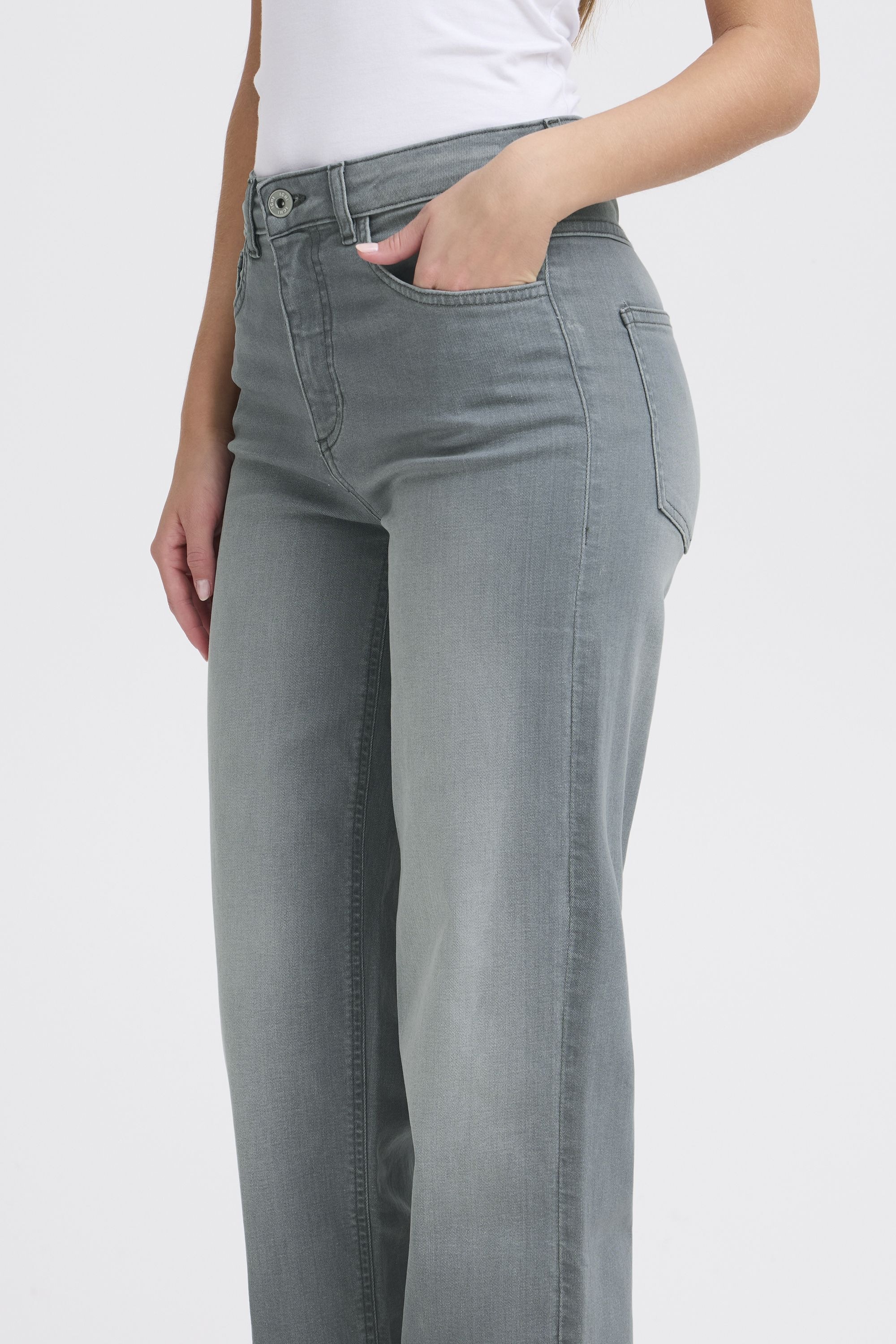 Ichi Bequeme Jeans »Bequeme Jeans IHTWIGGY STRAIGHT«