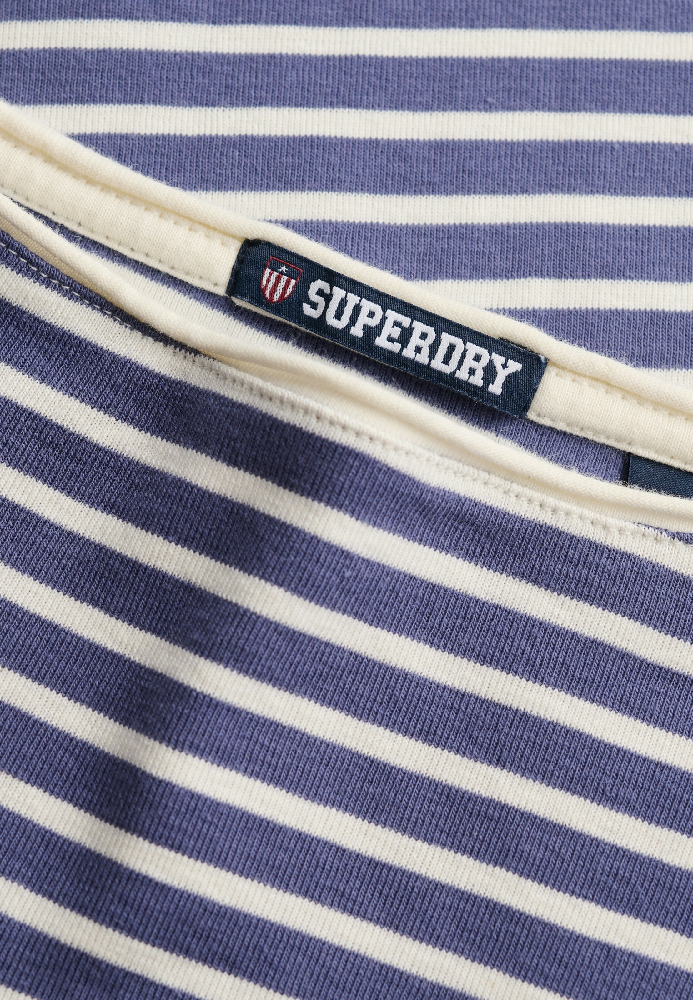 Superdry Langarmshirt »BARDOT OFF SHOULDER TOP« mit U-Boot Ausschnitt und Wellenkante am Bund, gesticktes Logo am Saum