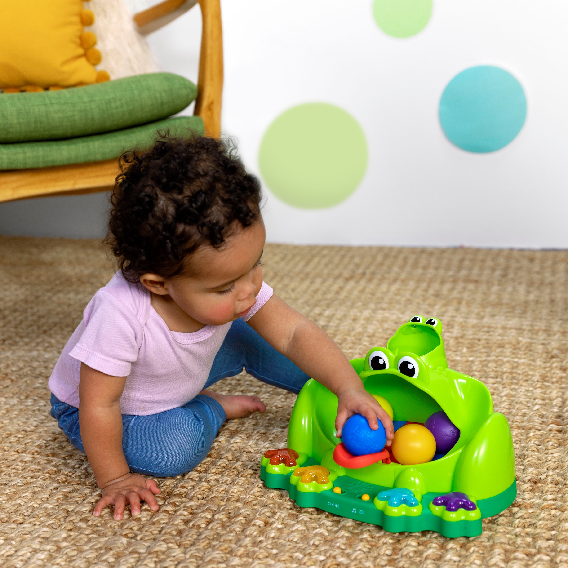 Bright Starts Lernspielzeug »Poppin' Ball Frog Ball Play Toy«, mit Licht und Sound