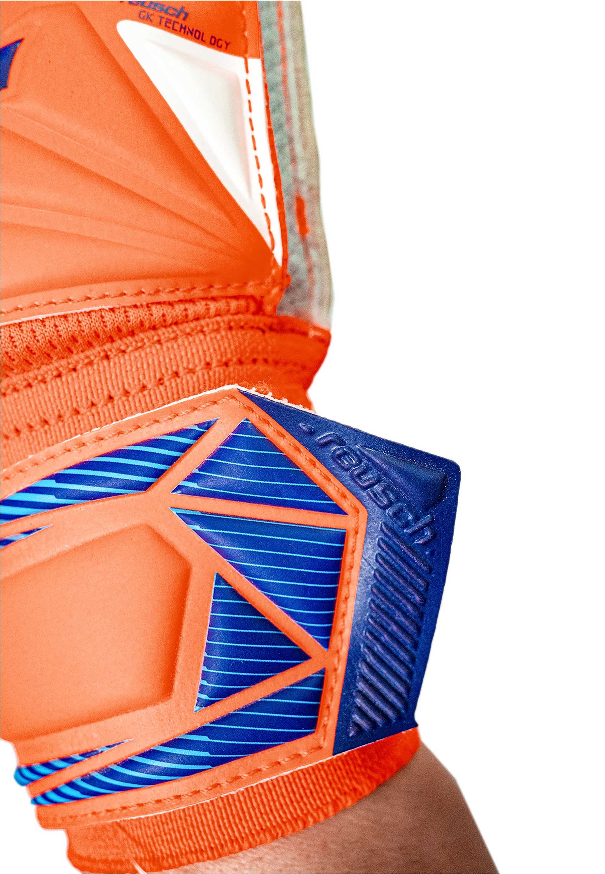 Reusch Torwarthandschuhe »Attrakt Advance Junior« für extra Bewegungsfreiheit