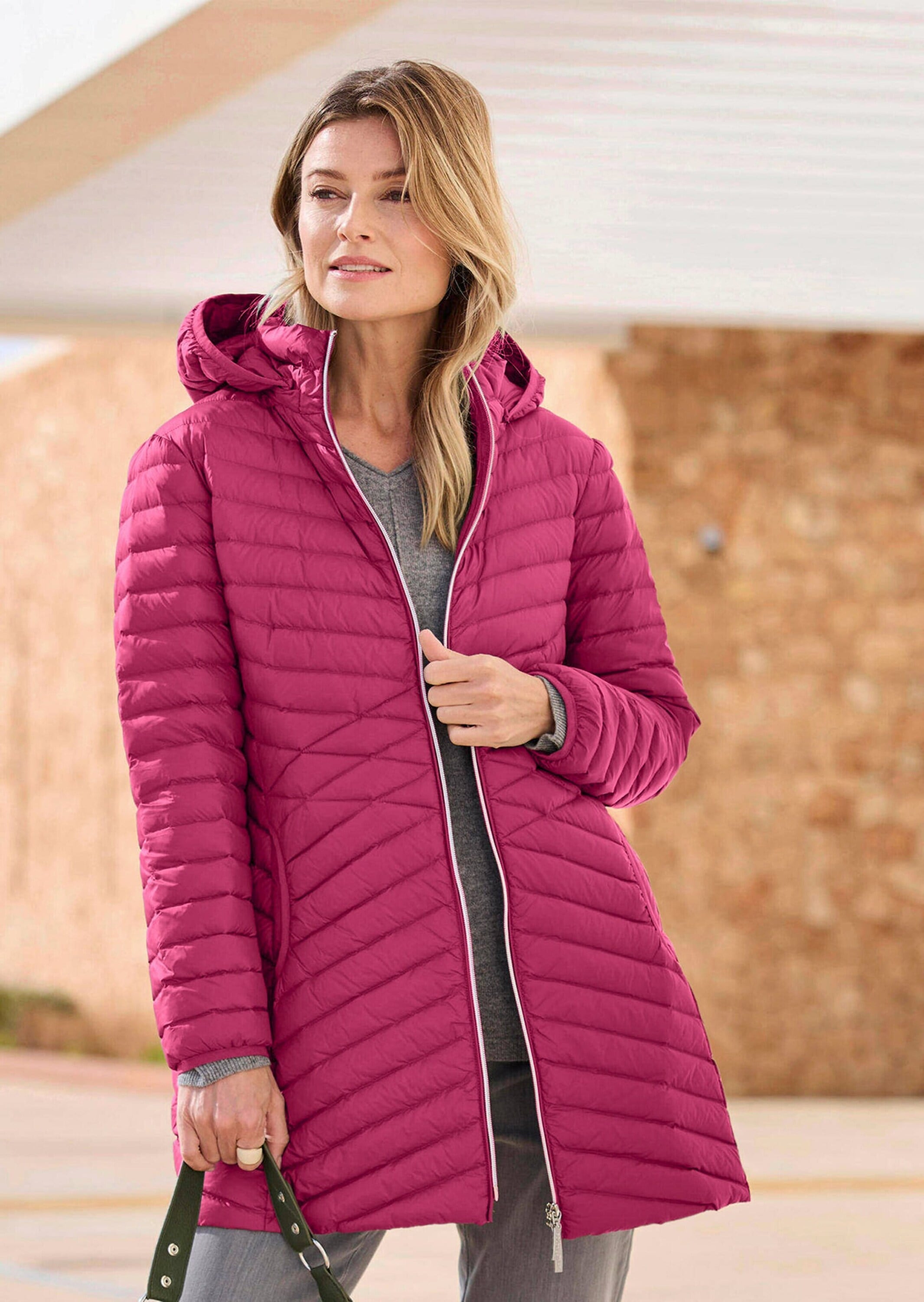 GOLDNER Winterjacke »Daunenmantel mit femininer Steppung«