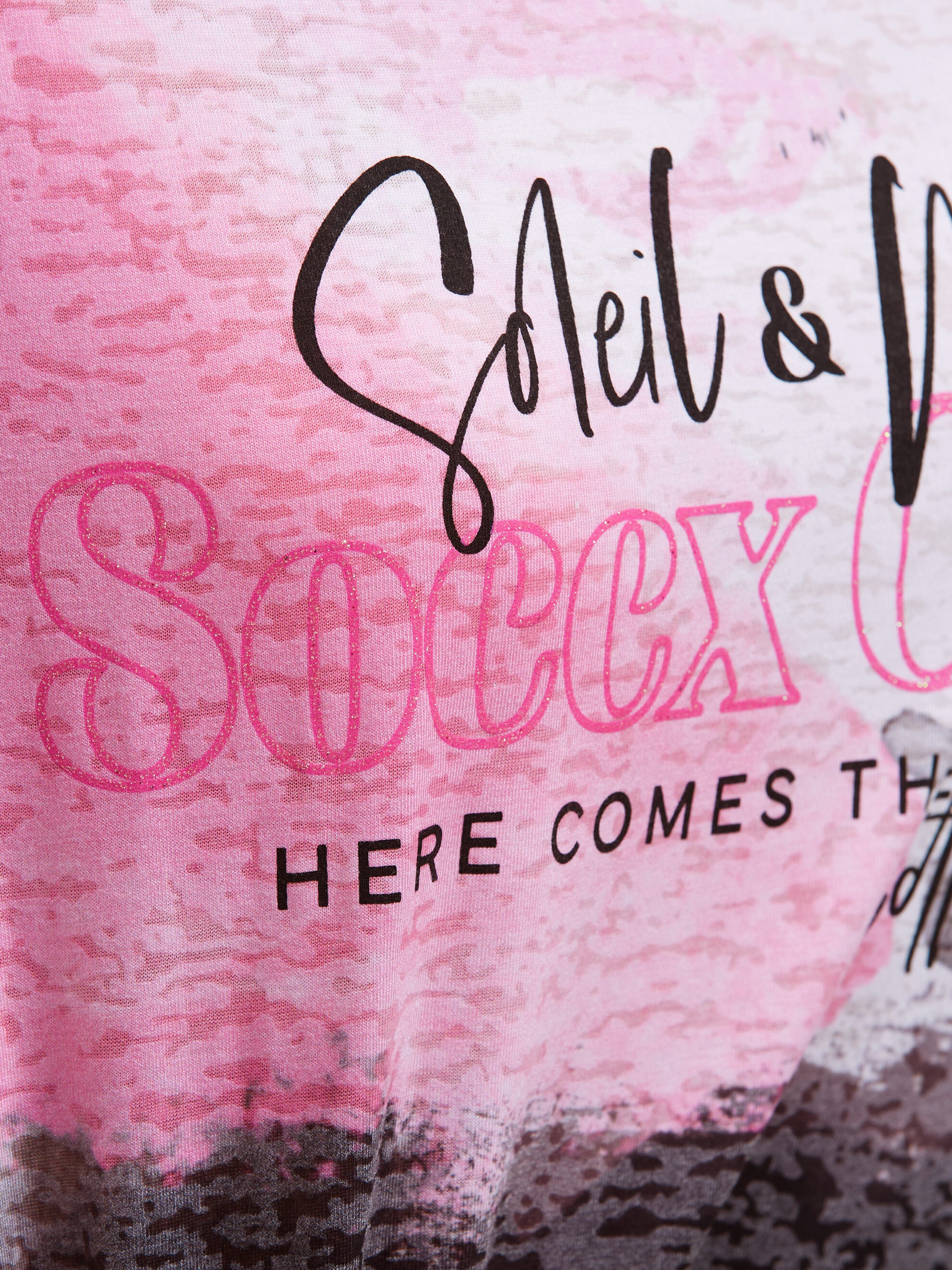 SOCCX Rundhalsshirt mit Seitenschlitze