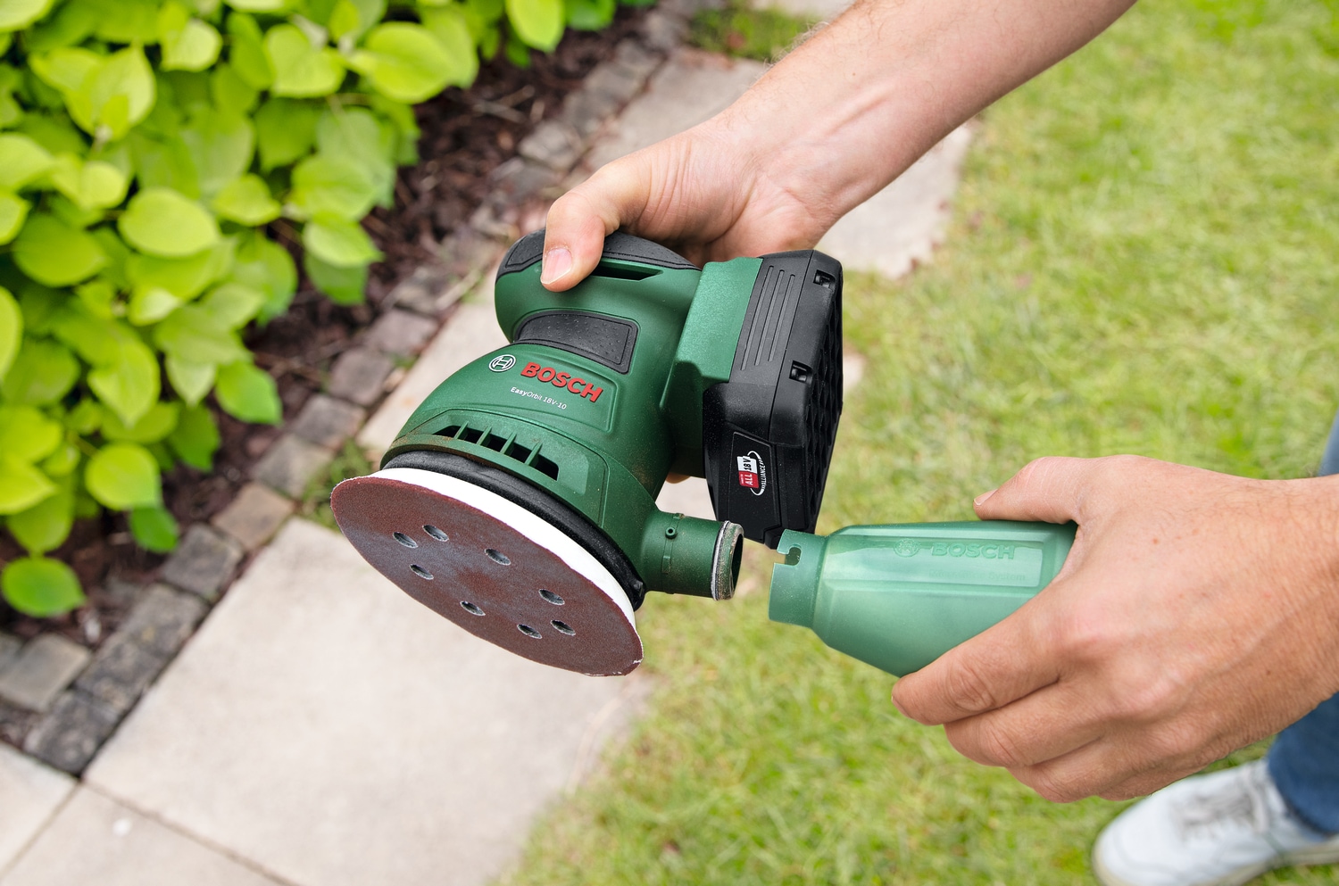 Bosch Home & Garden Akku-Exzenterschleifer »»EasyOrbit 18V-10««, Inkl. 1x Akku PBA 18V 2,0Ah und Ladegerät