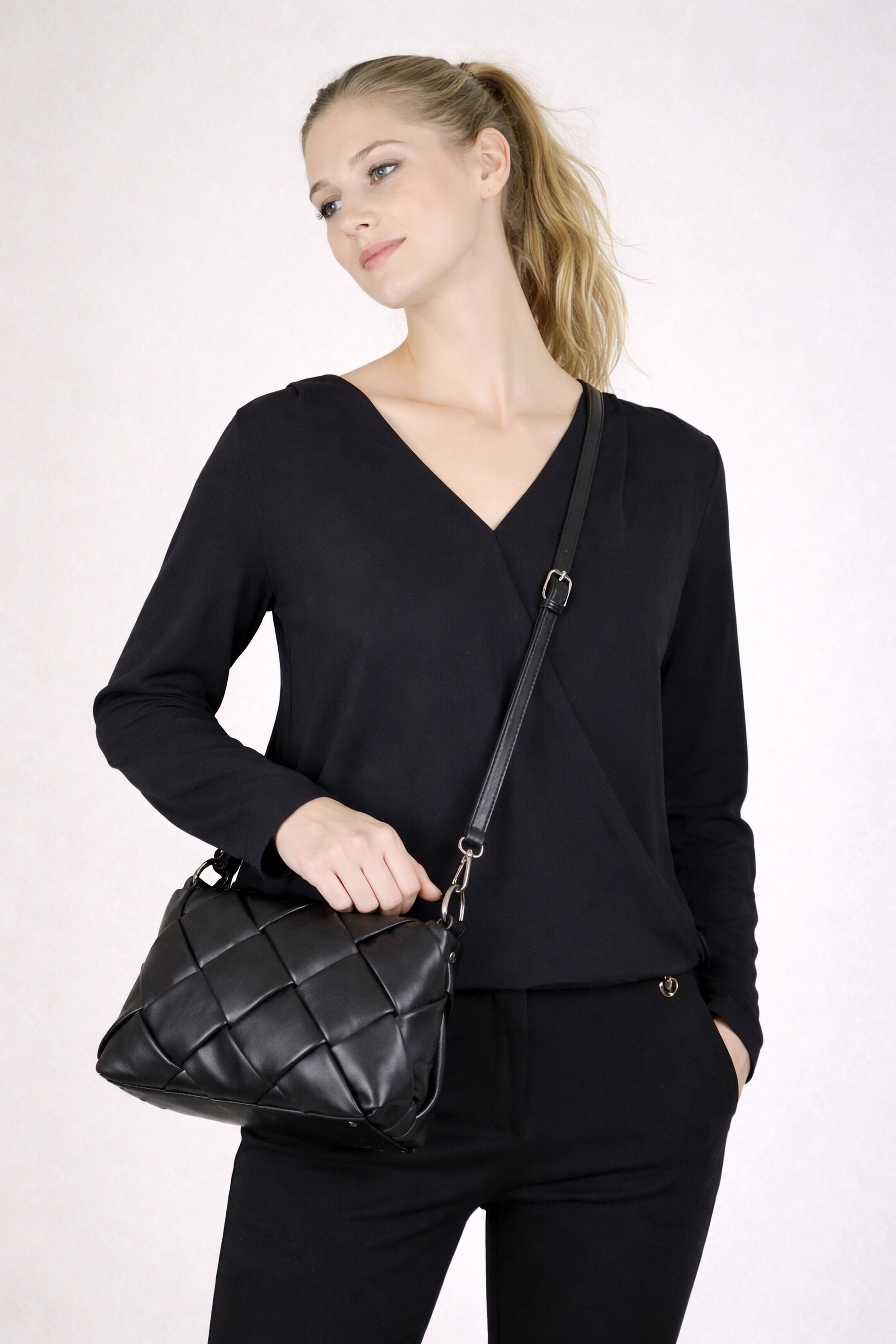 COLLEZIONE ALESSANDRO Schultertasche »Giorgia« Elegante Flechttasche mit Trageriemen