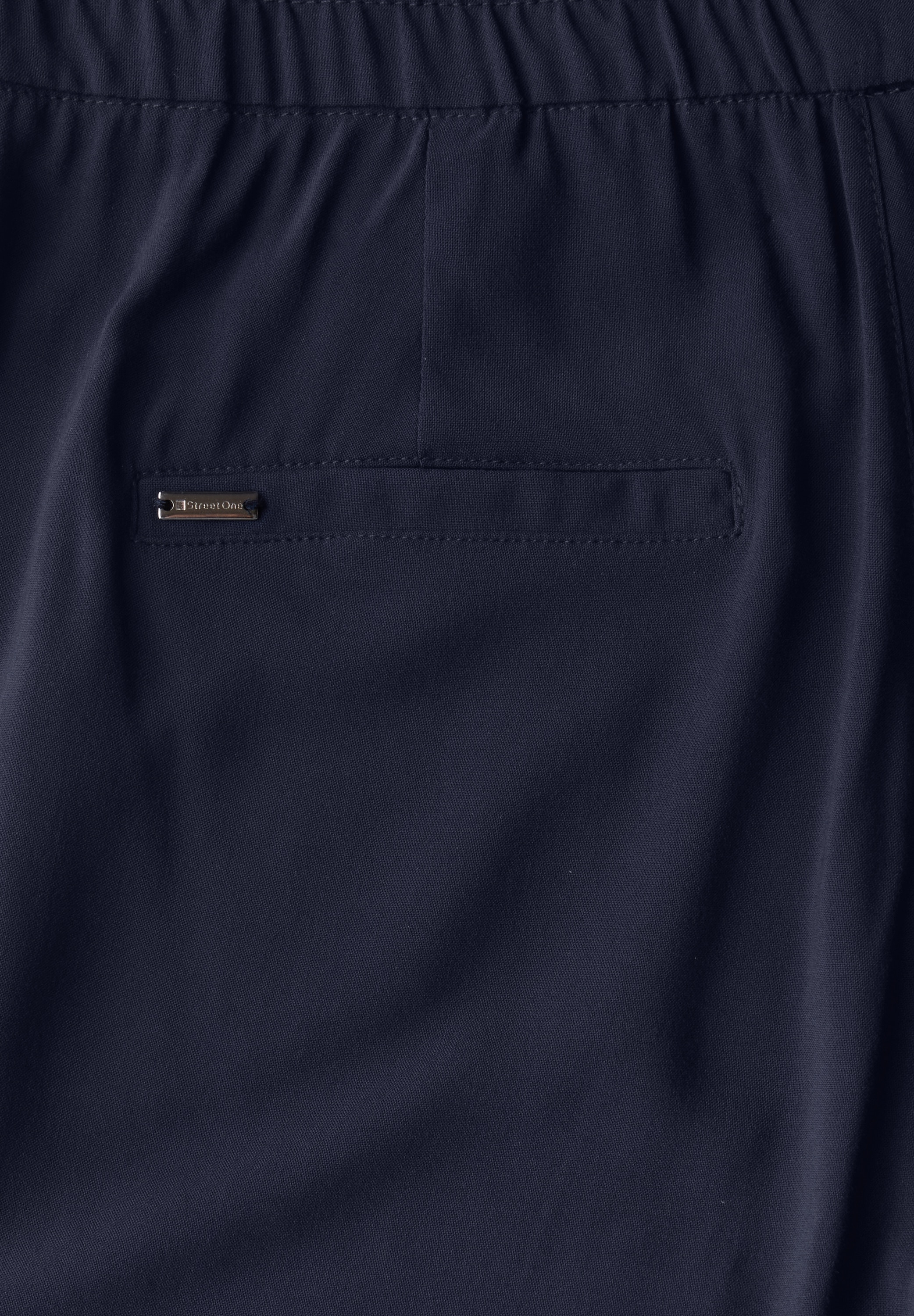 STREET ONE Stoffhose, mit seitlichen Einschubtaschen