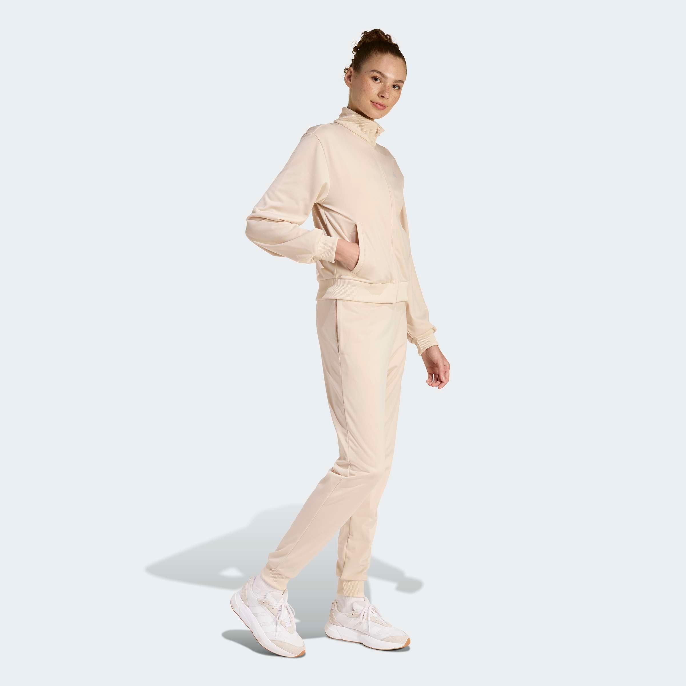 Damen Trainingsanzug "W FEELCOZY TS"crli, Gr. XS, ADIDAS SPORTSWEAR, Obermaterial: 100% Polyester, Sportanzüge