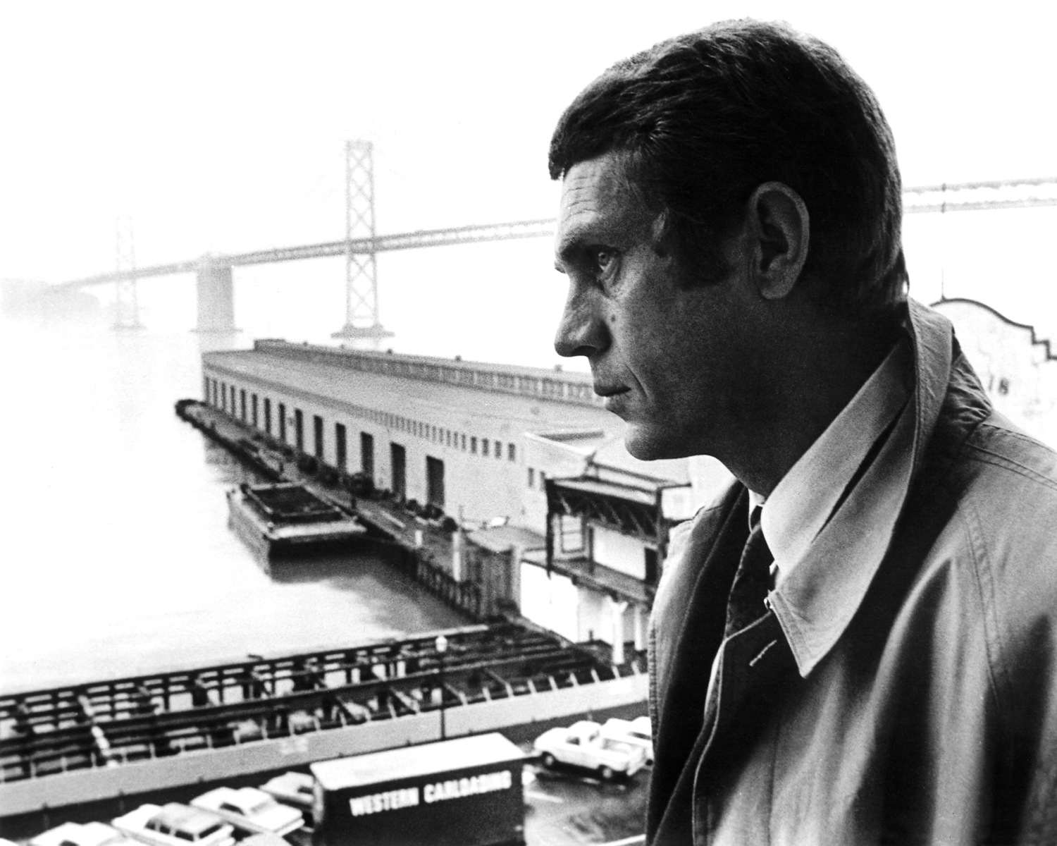 queence Acrylglasbild "Mc Queen" Mann  Schwarz-Weiß  Stars Fine Art-Print i günstig online kaufen