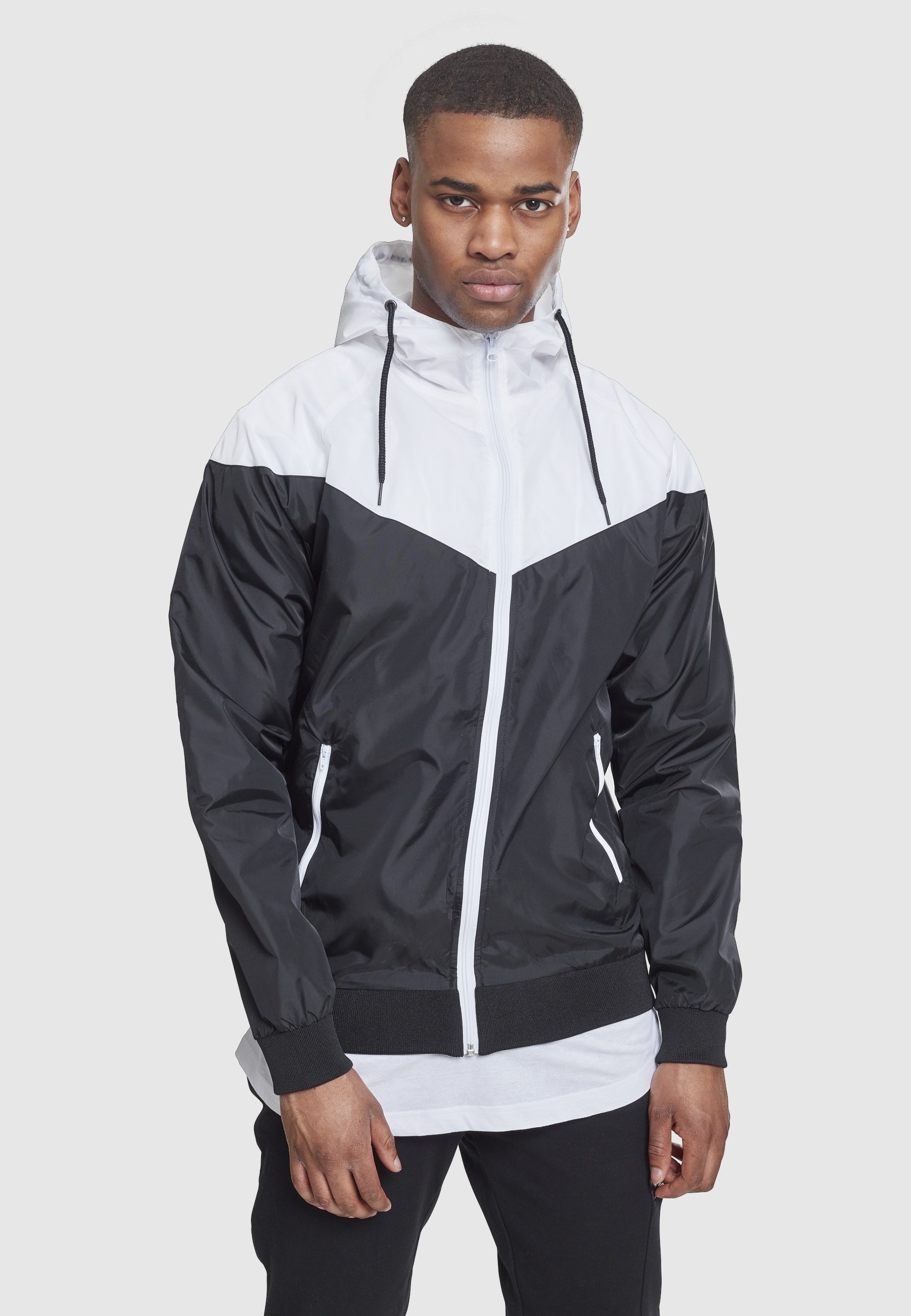 URBAN CLASSICS Allwetterjacke »Urban Classics Herren Arrow Windrunner« 1 Stk. tlg. mit Kapuze