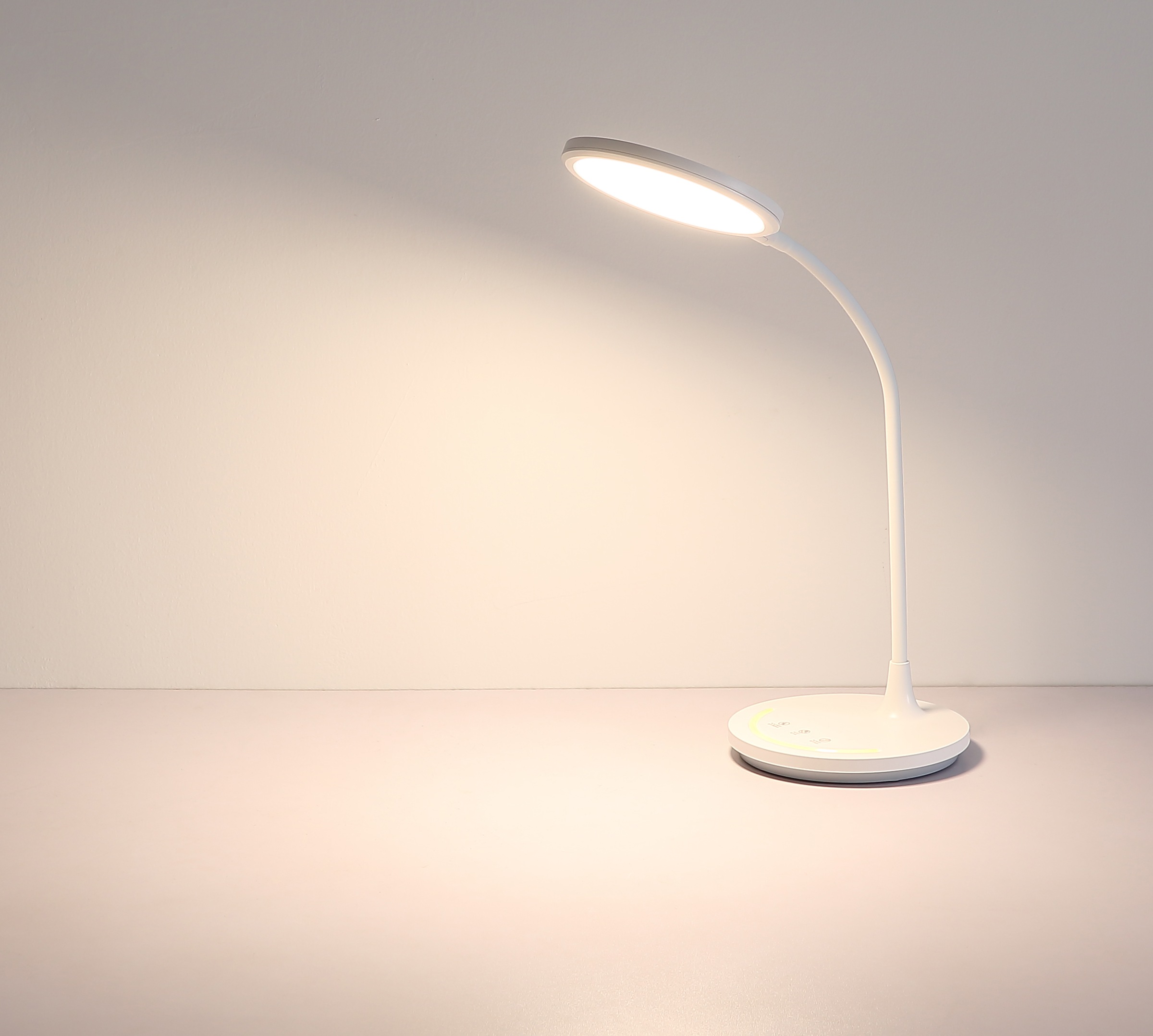 GLOBO LIGHTING Tischleuchte »KENNY« LED-Modul 1 Stk. warmweiß - kaltweiß Tischlampe Nachttischlampe Deko-Tischleuchte Schlafzimmer