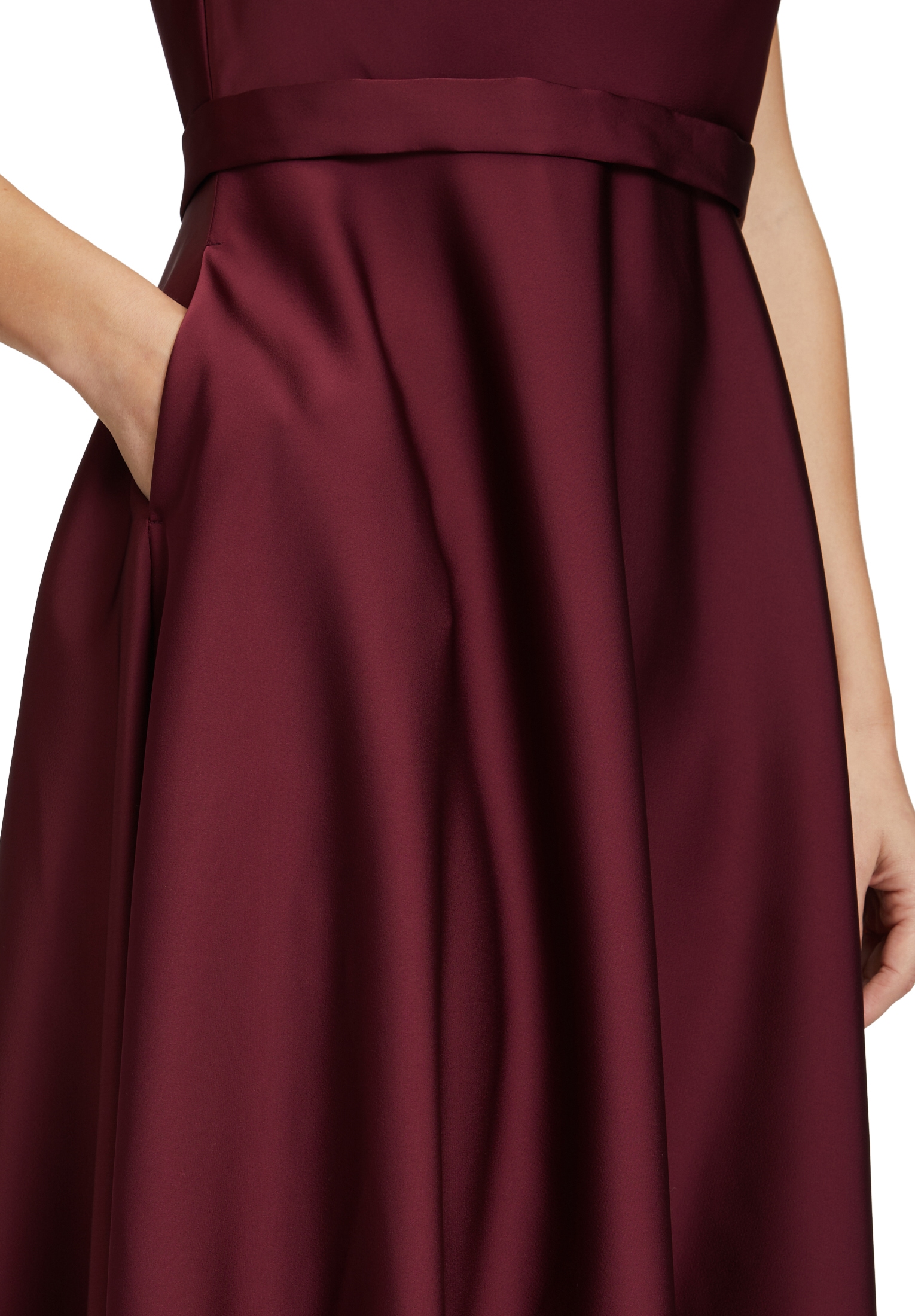 Vera Mont Cocktailkleid »Vera Mont Cocktailkleid mit Wasserfallausschnitt«, Form