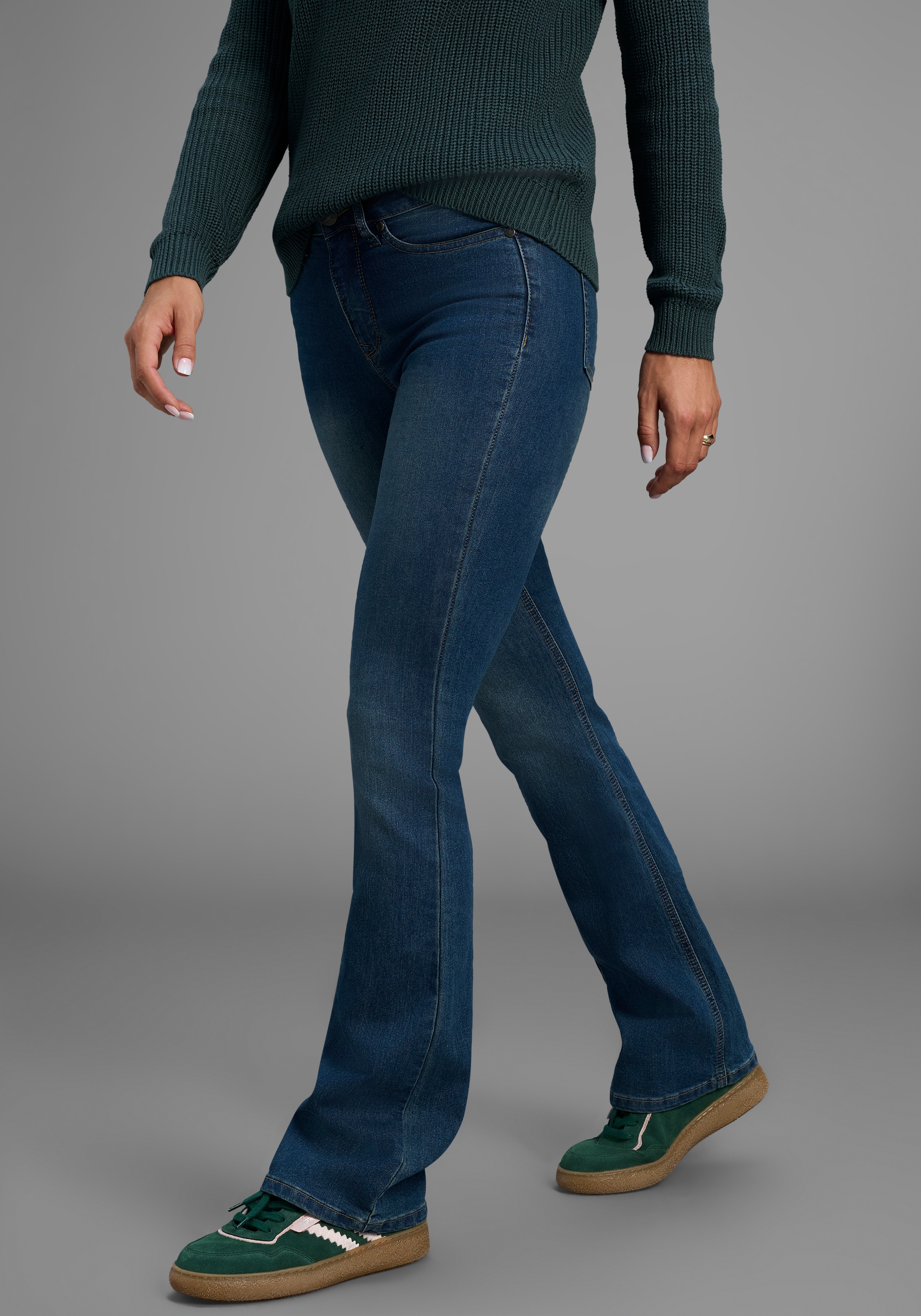 Arizona Bootcut-Jeans »Shaping«, elastische Passform, Bootcut-Beinform, Used-Waschung, hohe Taille