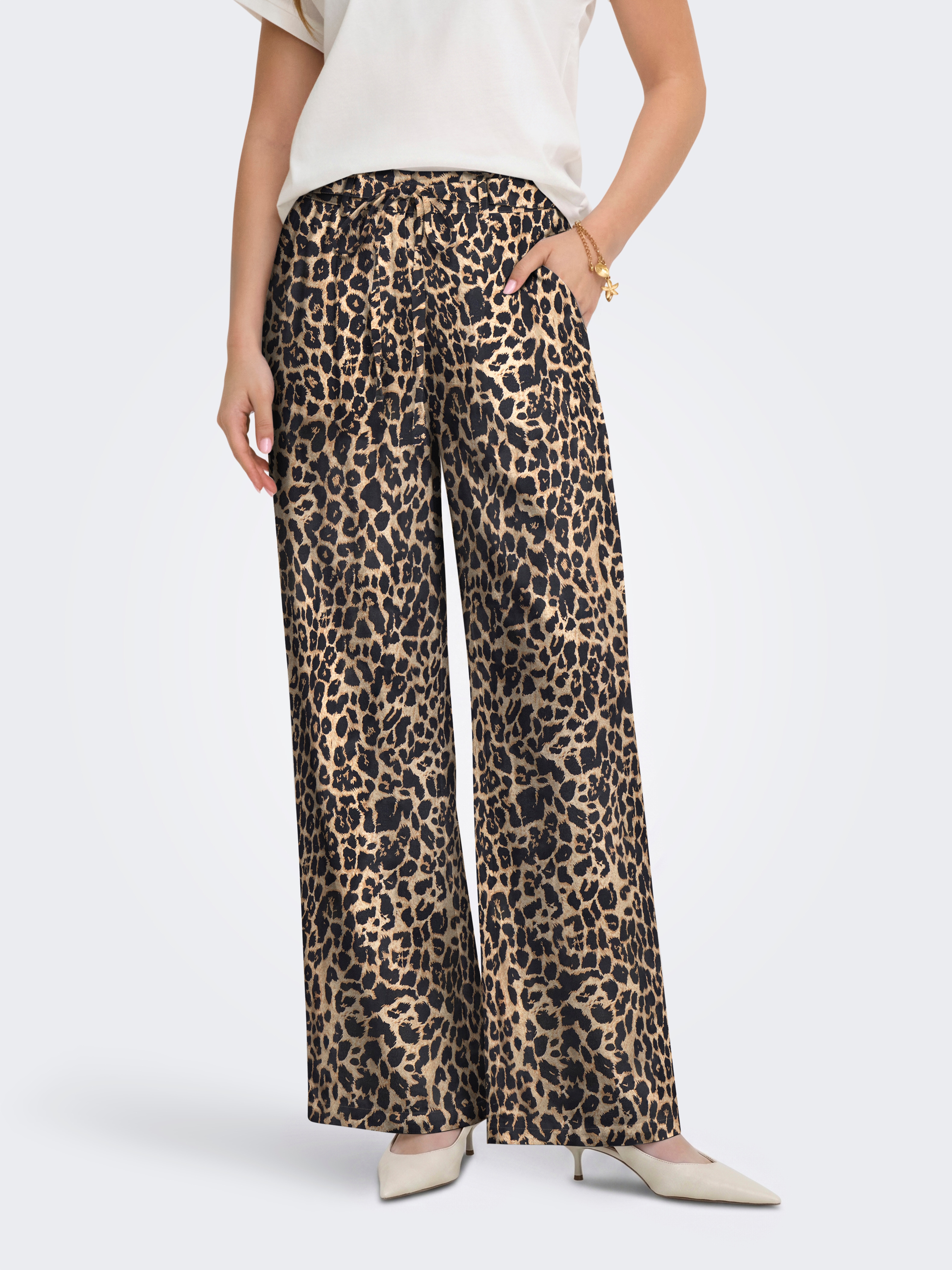 ONLY Schlupfhose "ONLSILVA LOOSE PANTS WVN NOOS" Viskose, regular fit