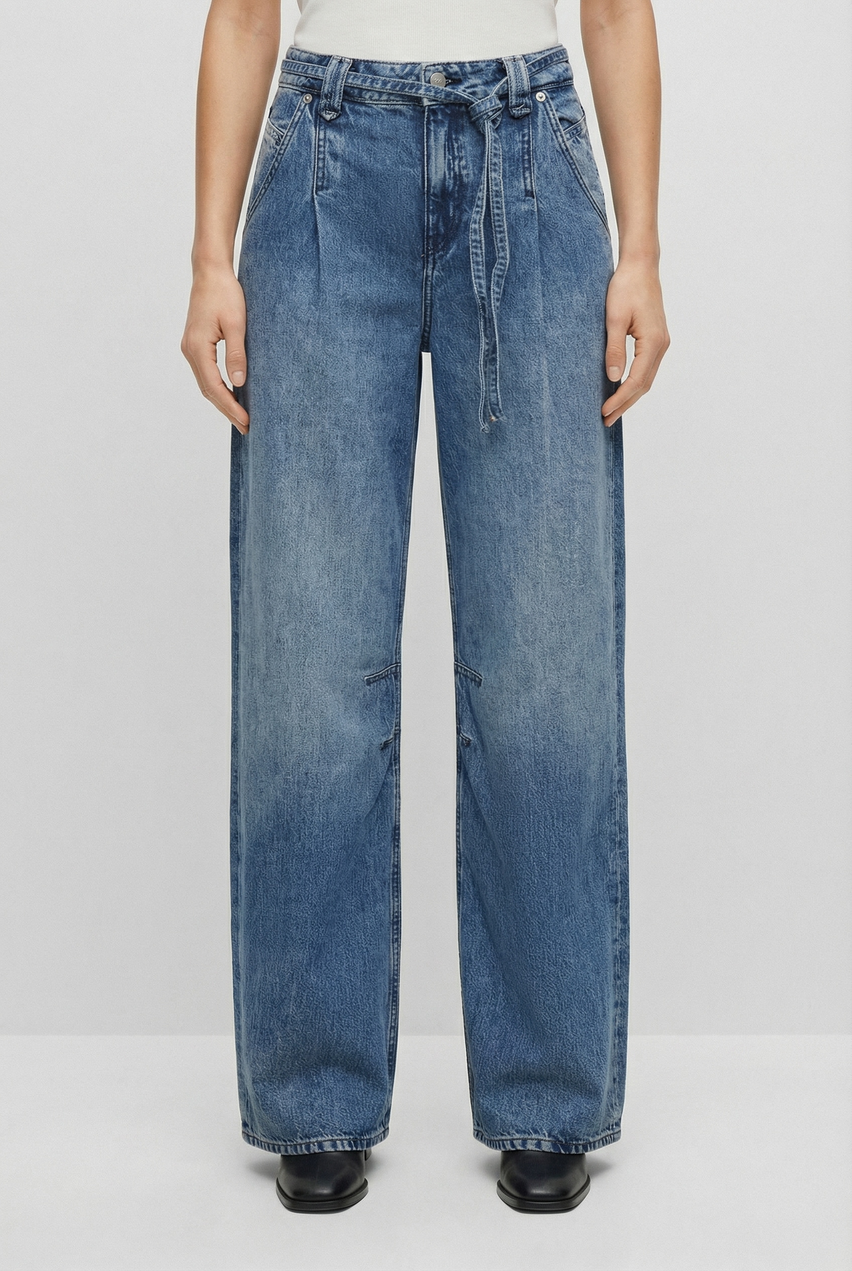 BOSS ORANGE Weite Jeans "PLEATED BARREL 1.0 Premium Damenmode" 2 tlg. mit B günstig online kaufen