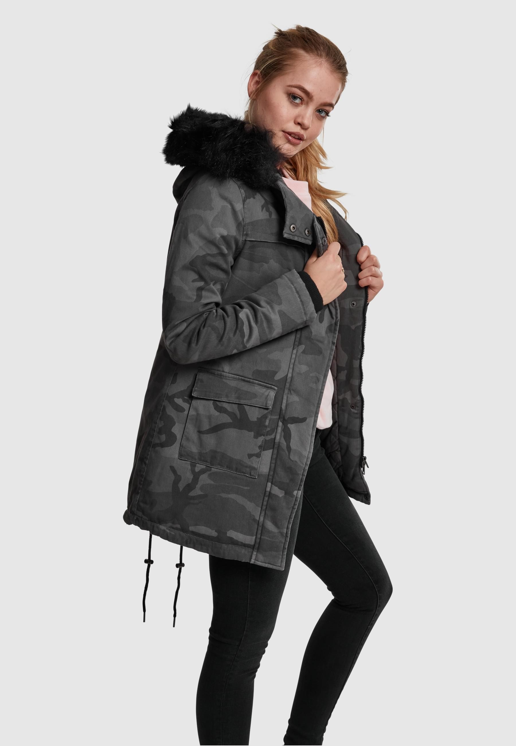 URBAN CLASSICS Parka »Urban Classics Damen Ladies Overdyed Camo Parka«, (1 St.), mit Kapuze